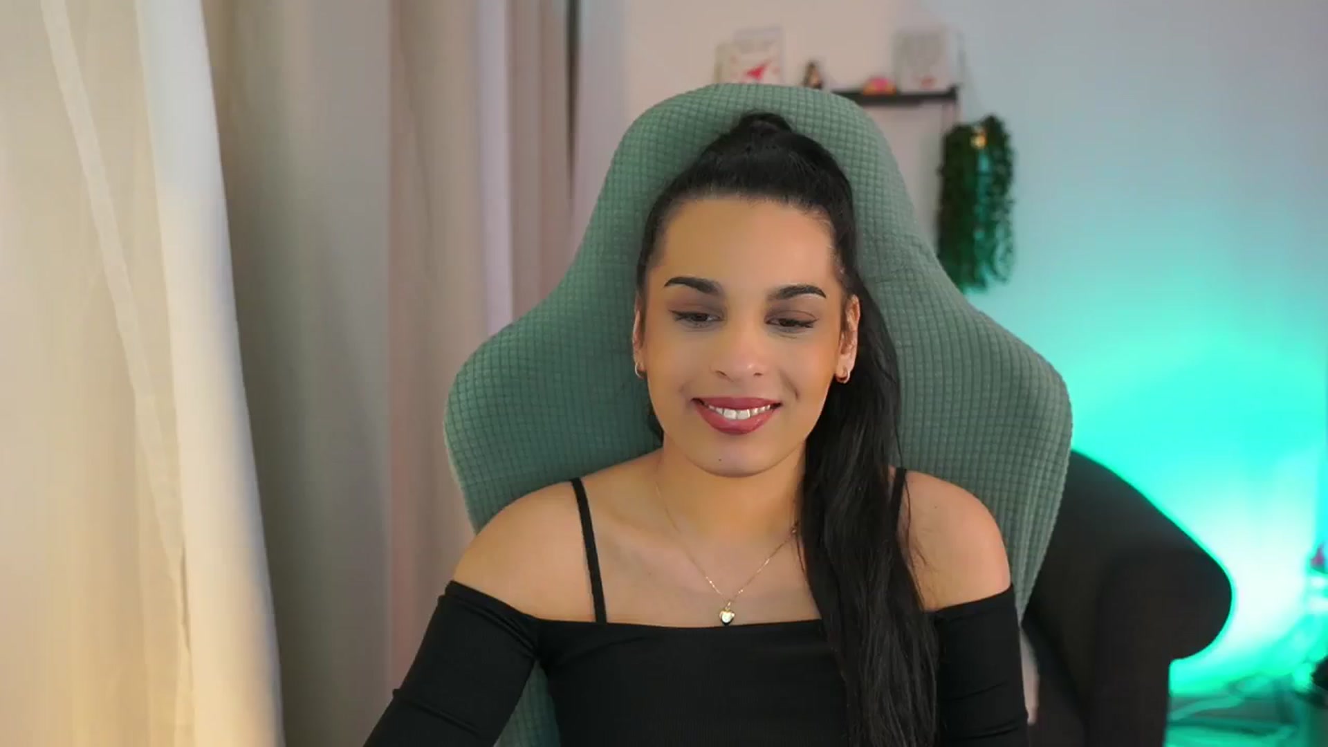 Gallery image thumbnail from Mila_denver's myfreecams stream on, 04/01/2025, 13:05 image 1 of 20