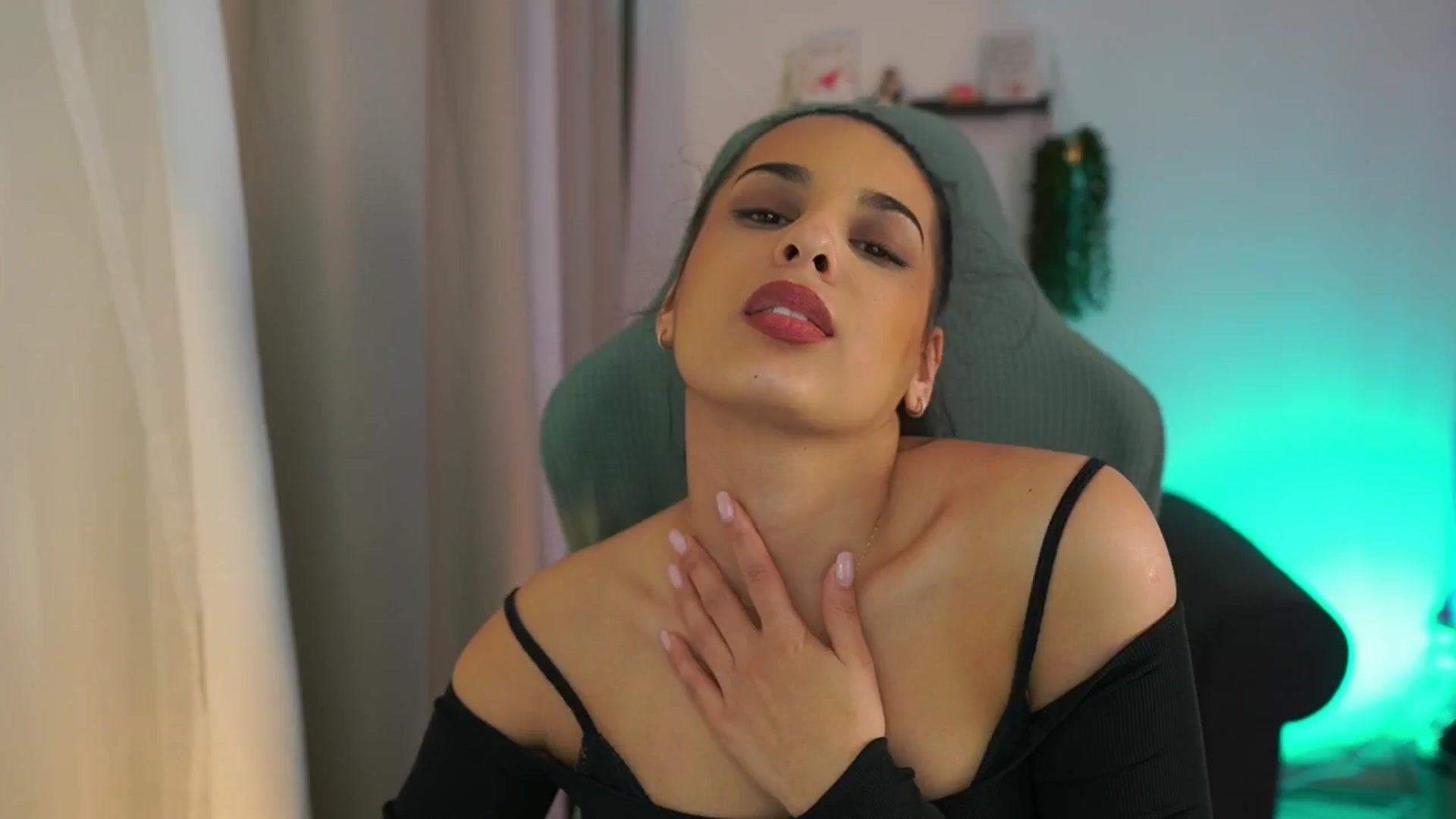 Gallery image thumbnail from Mila_denver's myfreecams stream on, 04/01/2025, 13:05 image 7 of 20