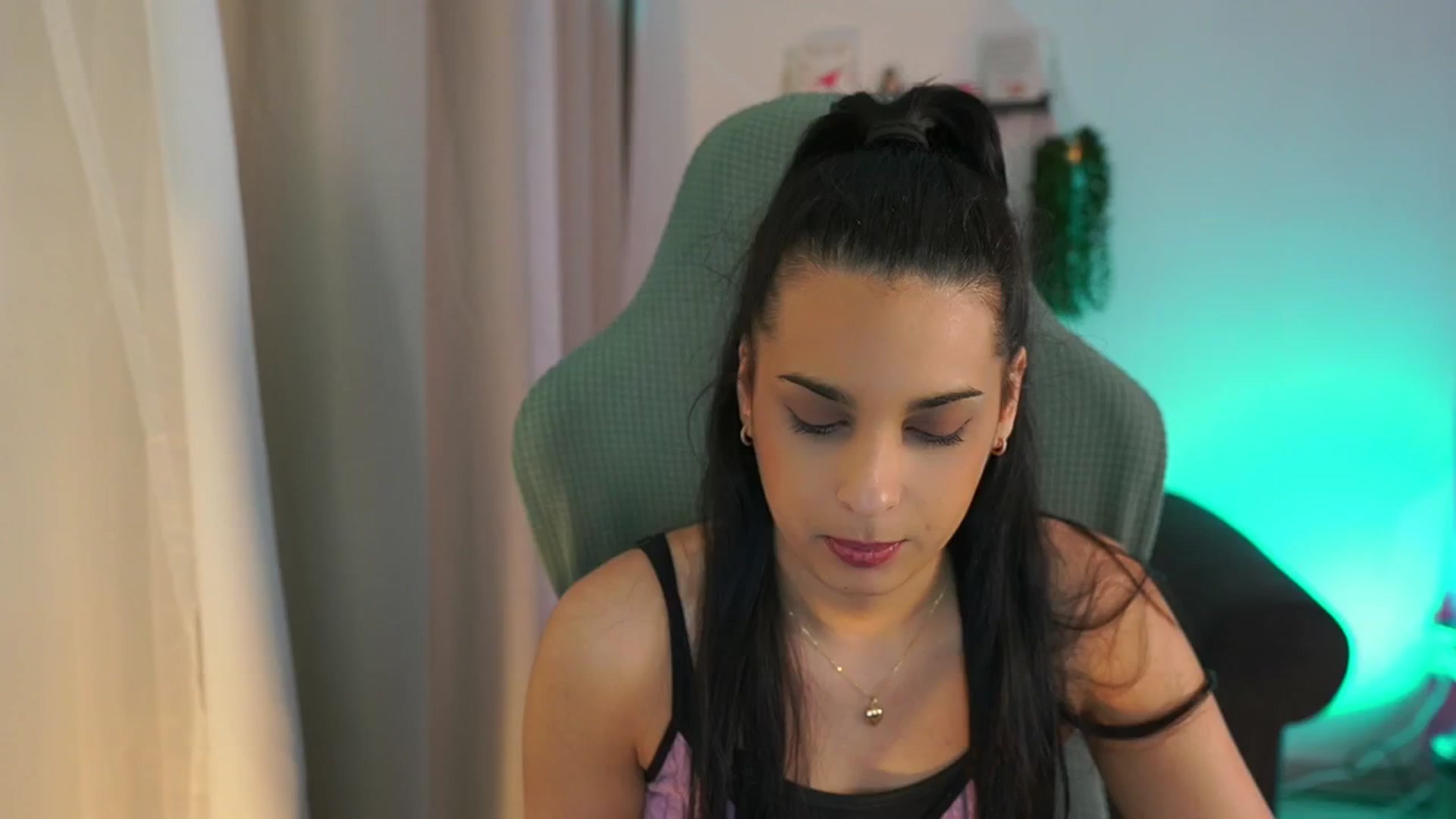 Gallery image thumbnail from Mila_denver's myfreecams stream on, 04/02/2025, 13:03 image 4 of 20