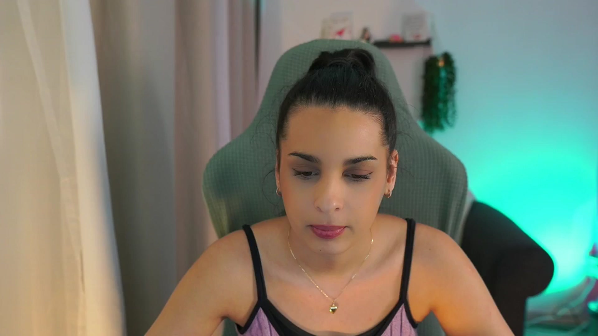 Gallery image thumbnail from Mila_denver's myfreecams stream on, 04/02/2025, 13:03 image 14 of 20