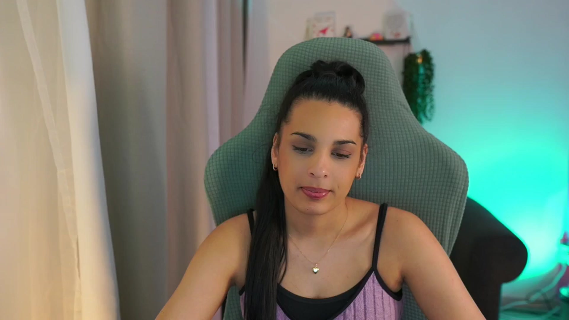 Gallery image thumbnail from Mila_denver's myfreecams stream on, 04/02/2025, 13:03 image 9 of 20