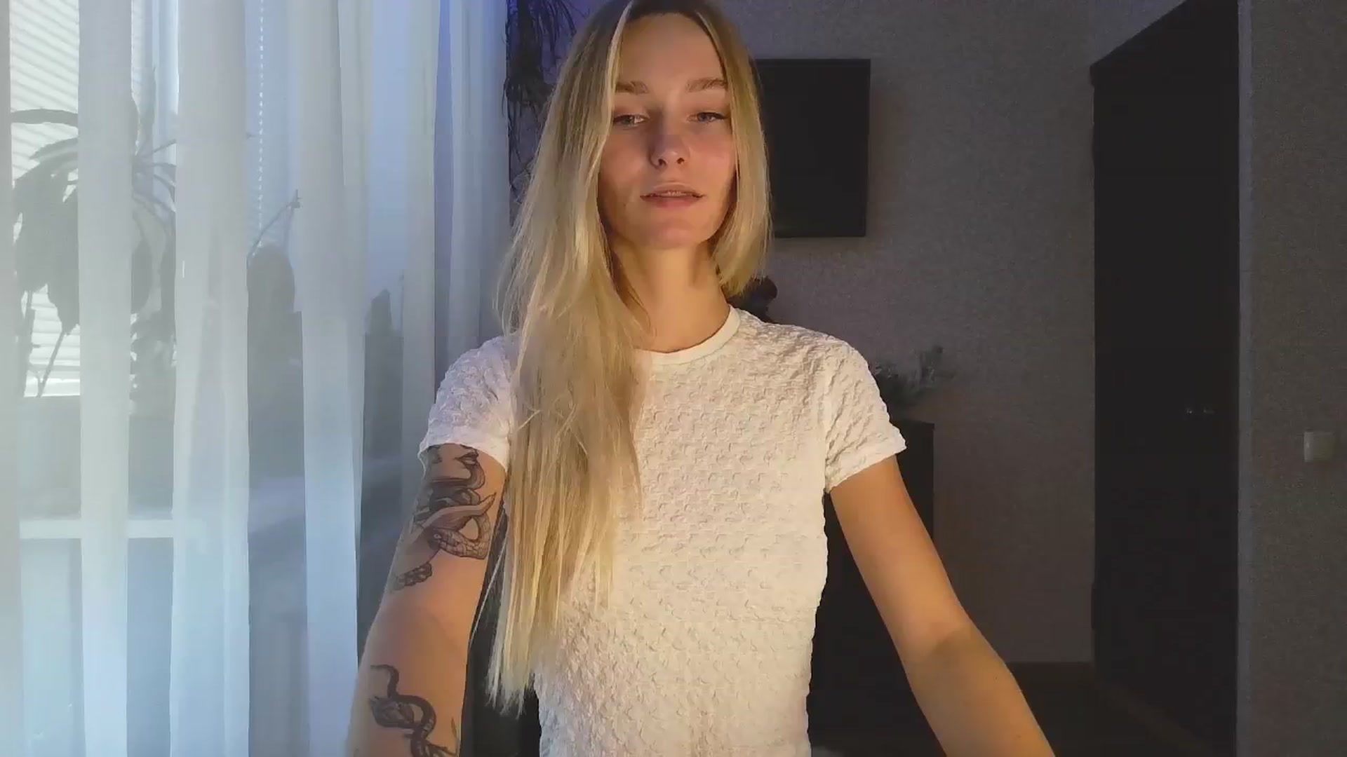 Gallery image thumbnail from Milaa's myfreecams stream on, 08/16/2024, 15:19 image 13 of 20