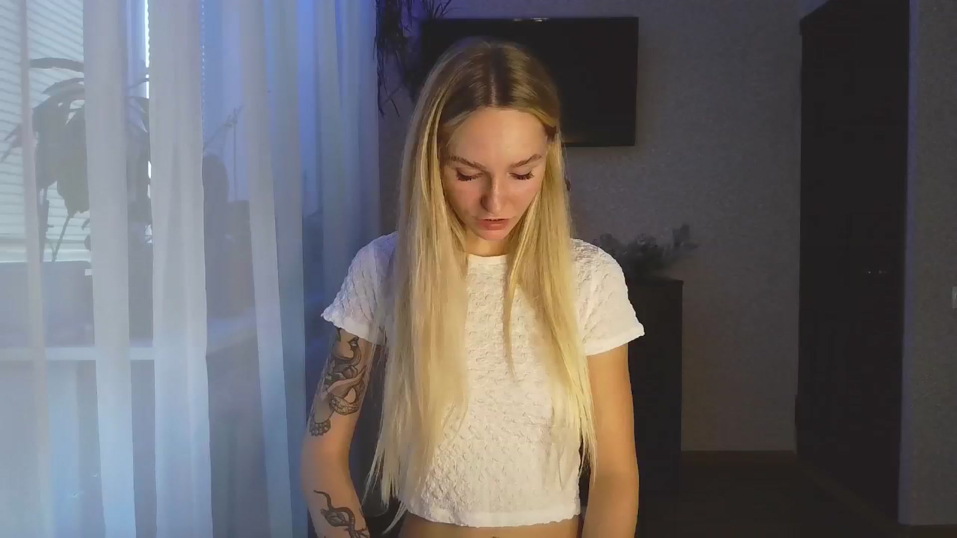 Gallery image thumbnail from Milaa's myfreecams stream on, 08/16/2024, 16:04 image 13 of 20