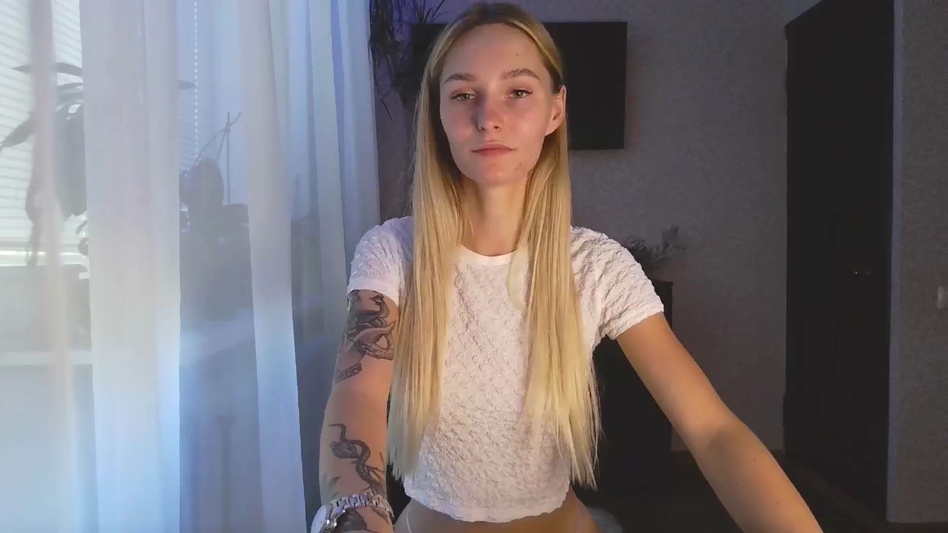 Gallery image thumbnail from Milaa's myfreecams stream on, 08/17/2024, 15:49 image 1 of 20
