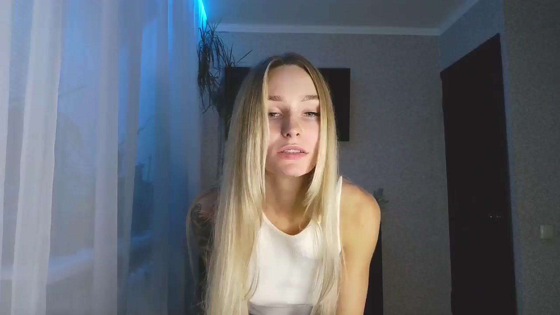 Gallery image thumbnail from Milaa's myfreecams stream on, 08/22/2024, 17:00 image 18 of 20