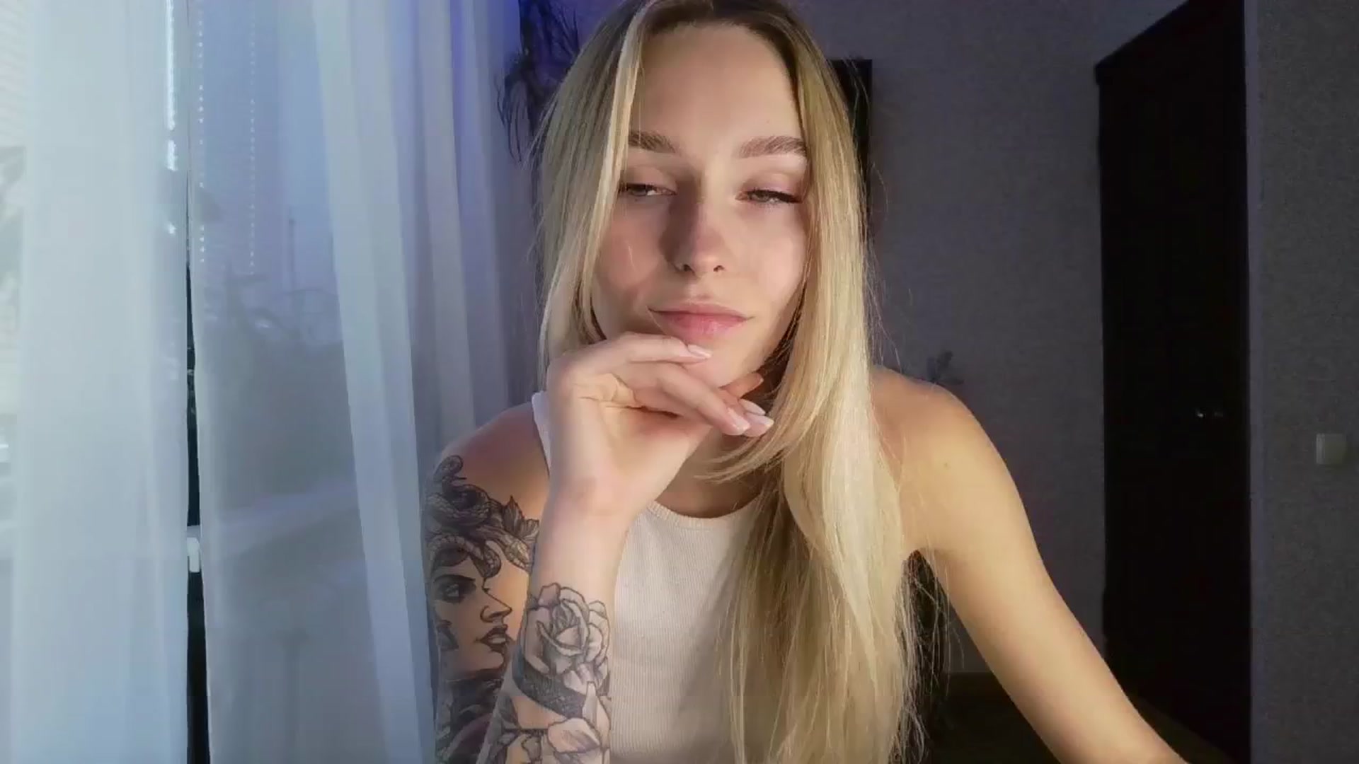 Gallery image thumbnail from Milaa's myfreecams stream on, 09/15/2024, 15:41 image 15 of 20