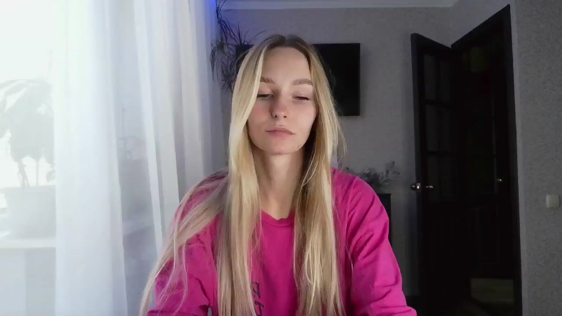 Gallery image thumbnail from Milaa's myfreecams stream on, 09/16/2024, 14:13 image 16 of 20