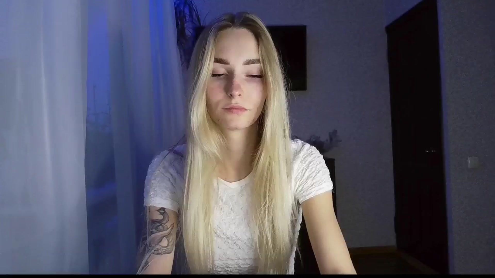 Gallery image thumbnail from Milaa's myfreecams stream on, 09/20/2024, 16:06 image 16 of 20