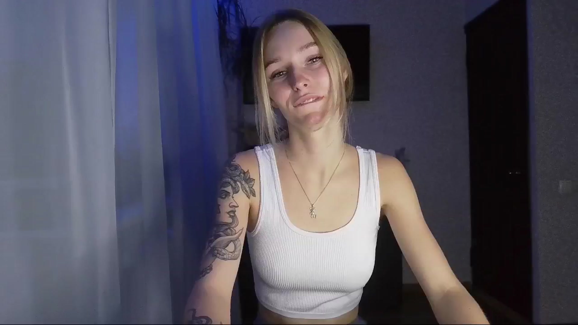Gallery image thumbnail from Milaa's myfreecams stream on, 10/04/2024, 15:58 image 11 of 20