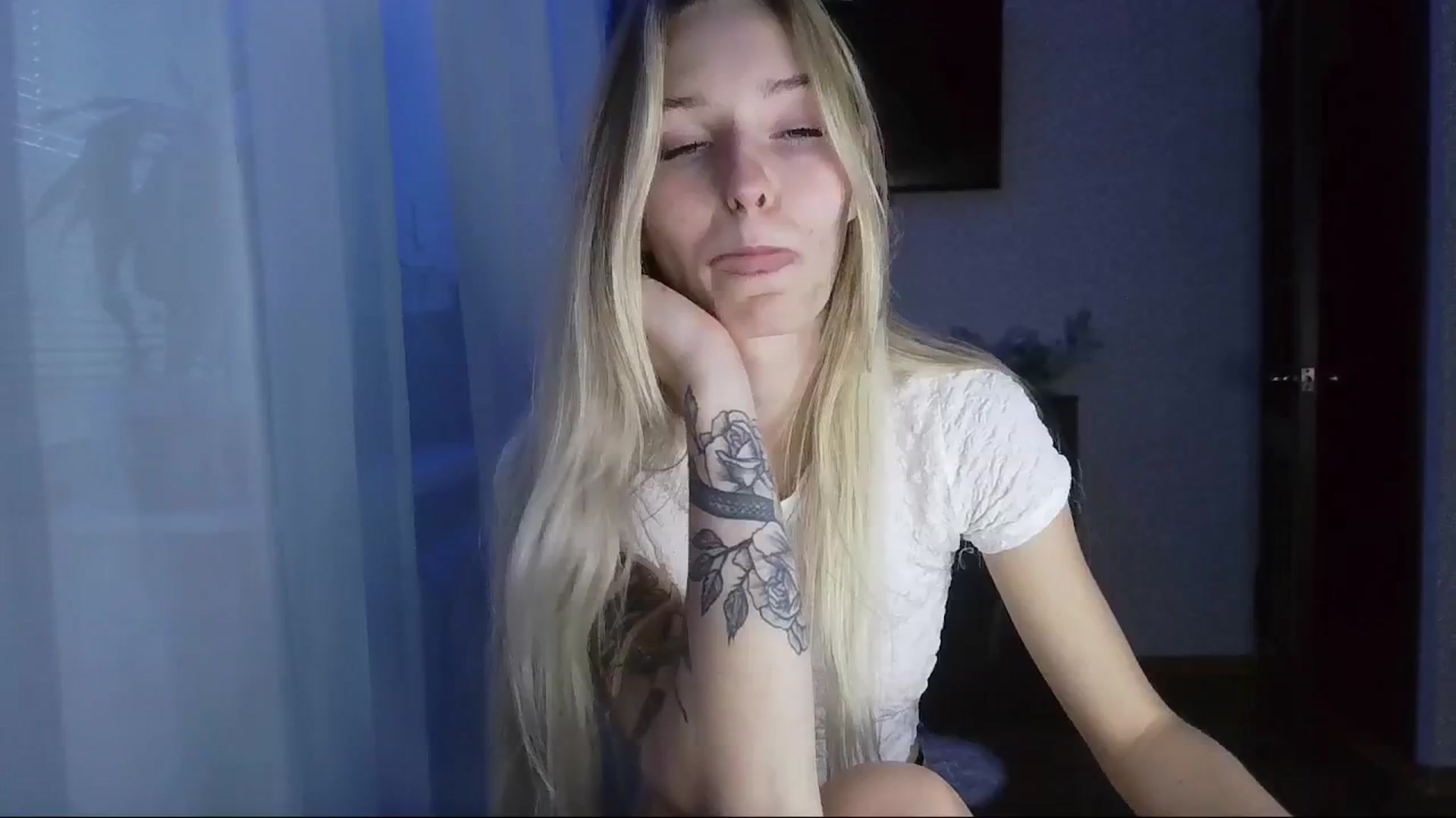 Gallery image thumbnail from Milaa's myfreecams stream on, 10/05/2024, 15:34 image 16 of 20
