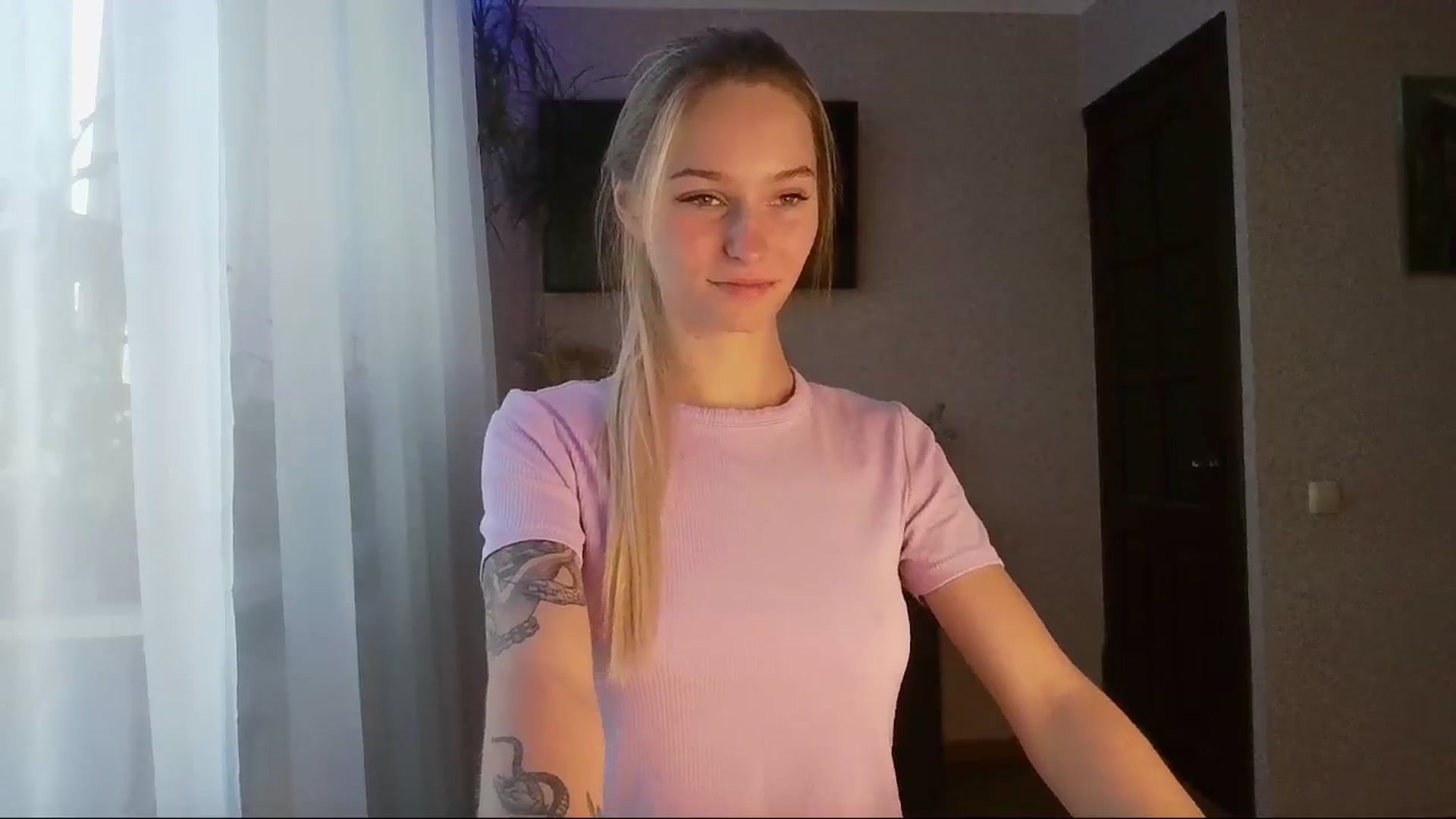 Gallery image thumbnail from Milaa's myfreecams stream on, 10/08/2024, 14:29 image 9 of 20