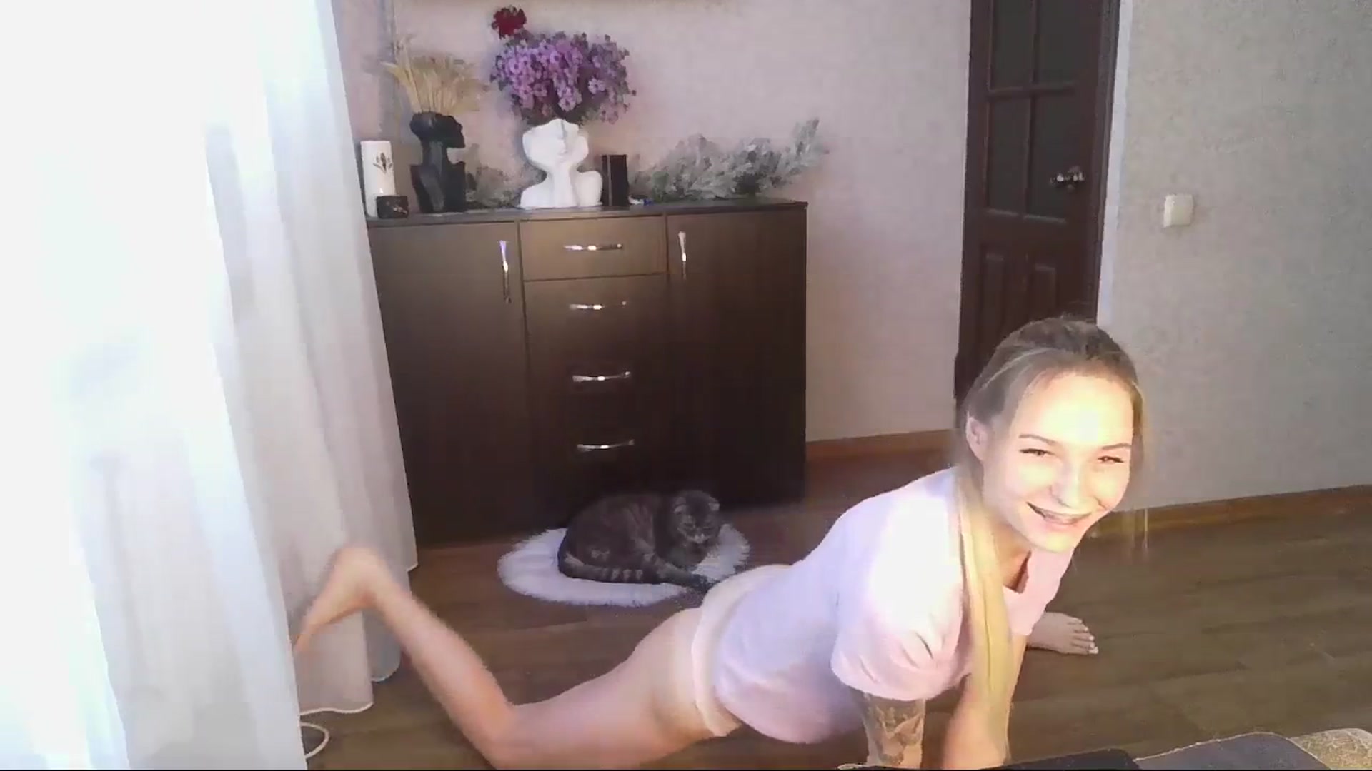 Gallery image thumbnail from Milaa's myfreecams stream on, 10/08/2024, 14:29 image 13 of 20