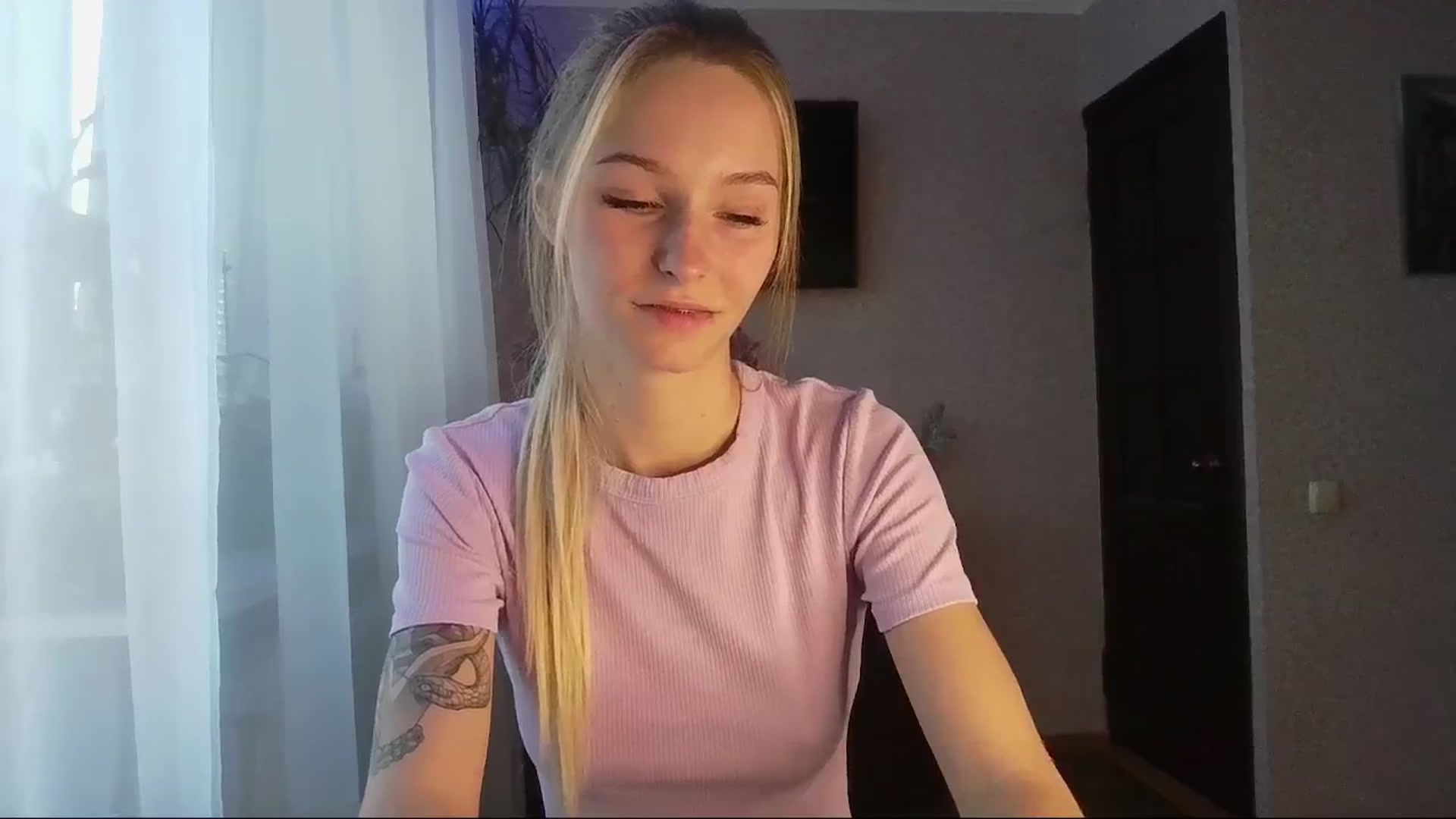 Gallery image thumbnail from Milaa's myfreecams stream on, 10/08/2024, 14:29 image 3 of 20