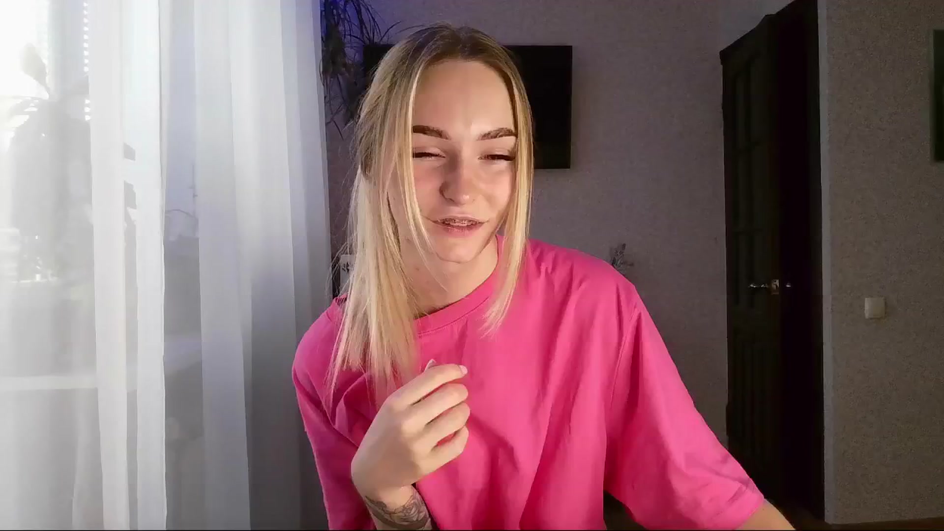 Gallery image thumbnail from Milaa's myfreecams stream on, 10/16/2024, 05:41 image 3 of 20