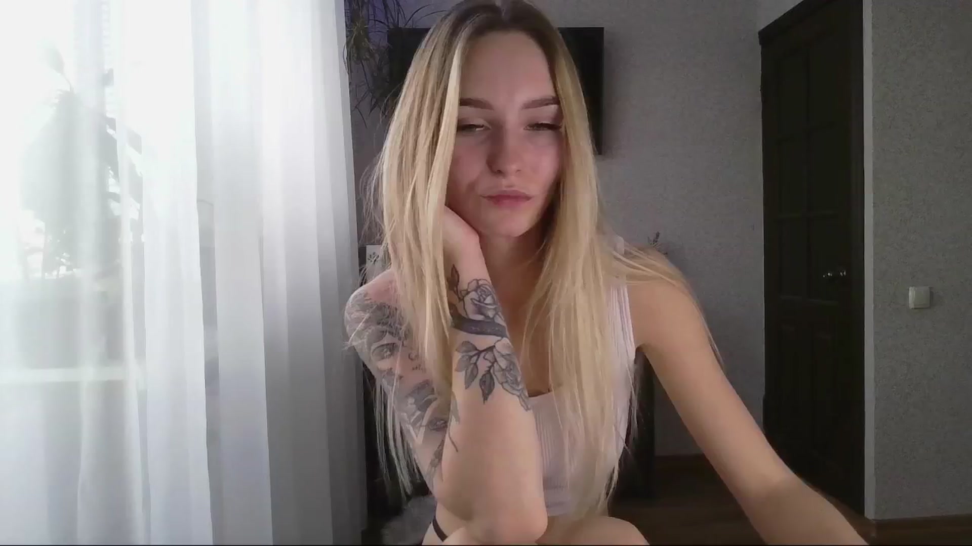 Gallery image thumbnail from Milaa's myfreecams stream on, 10/18/2024, 06:53 image 7 of 20