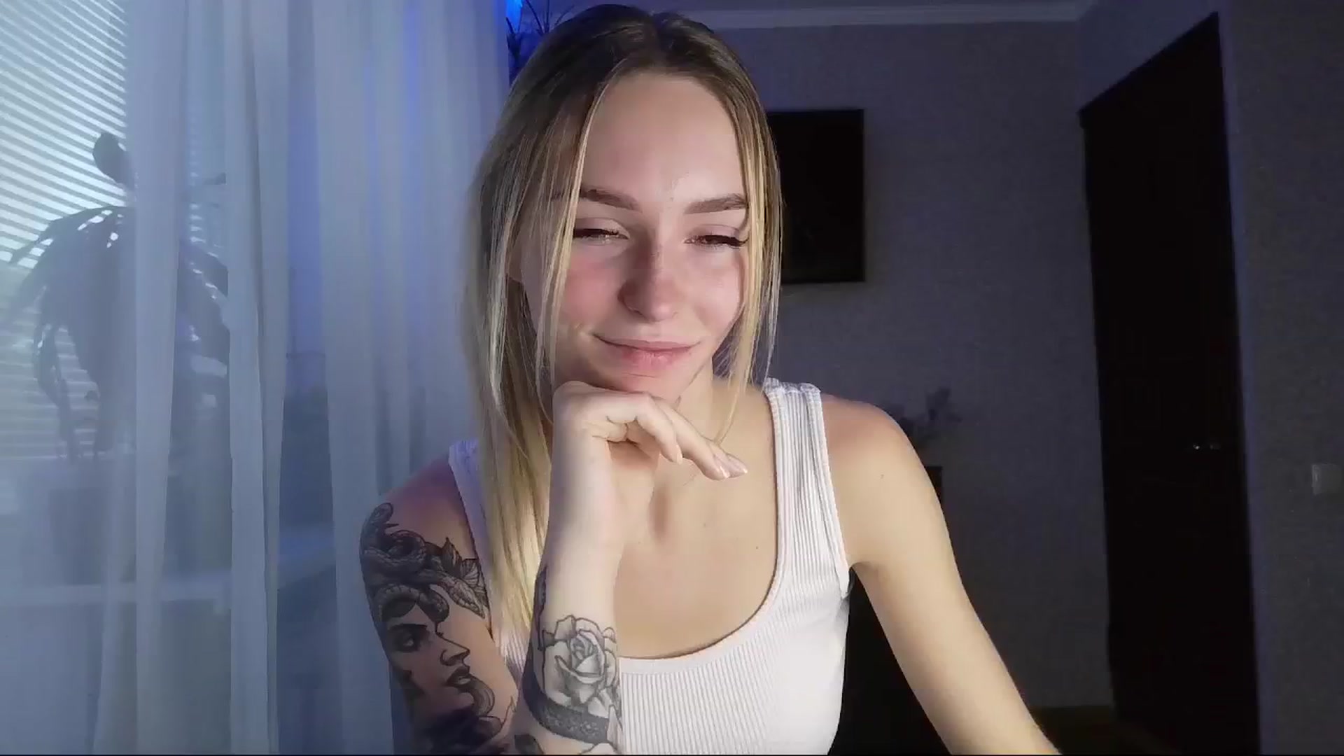 Gallery image thumbnail from Milaa's myfreecams stream on, 10/19/2024, 07:29 image 3 of 20