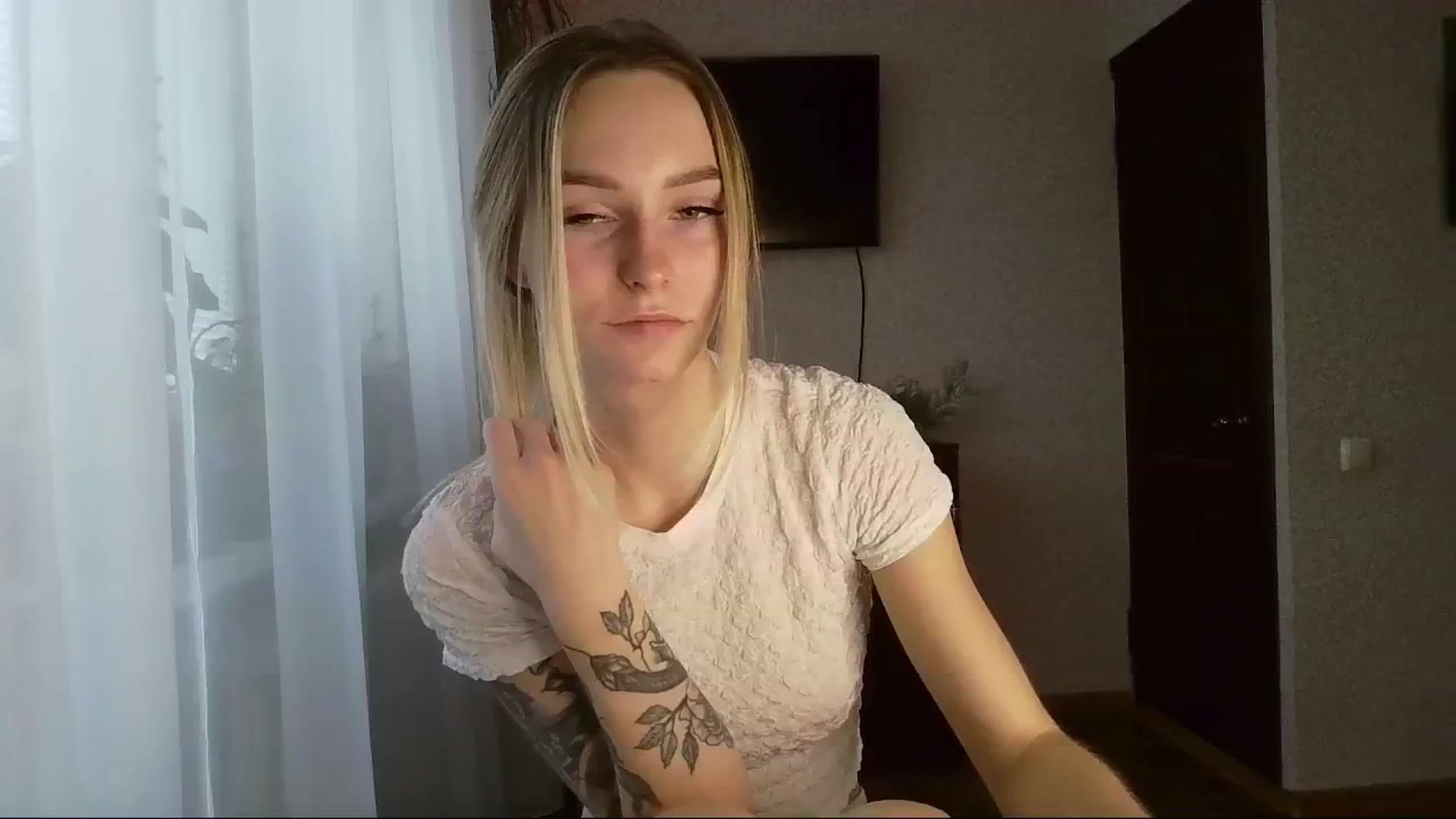 Gallery image thumbnail from Milaa's myfreecams stream on, 10/25/2024, 06:44 image 6 of 20