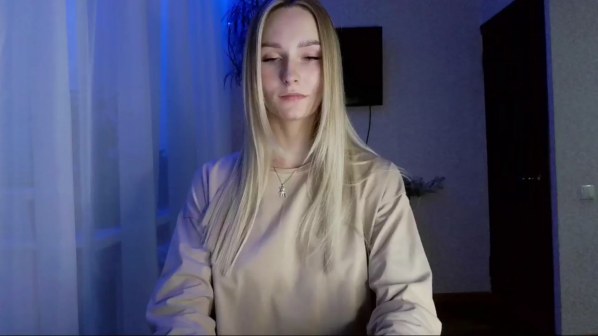 Gallery image thumbnail from Milaa's myfreecams stream on, 11/08/2024, 14:07 image 7 of 20