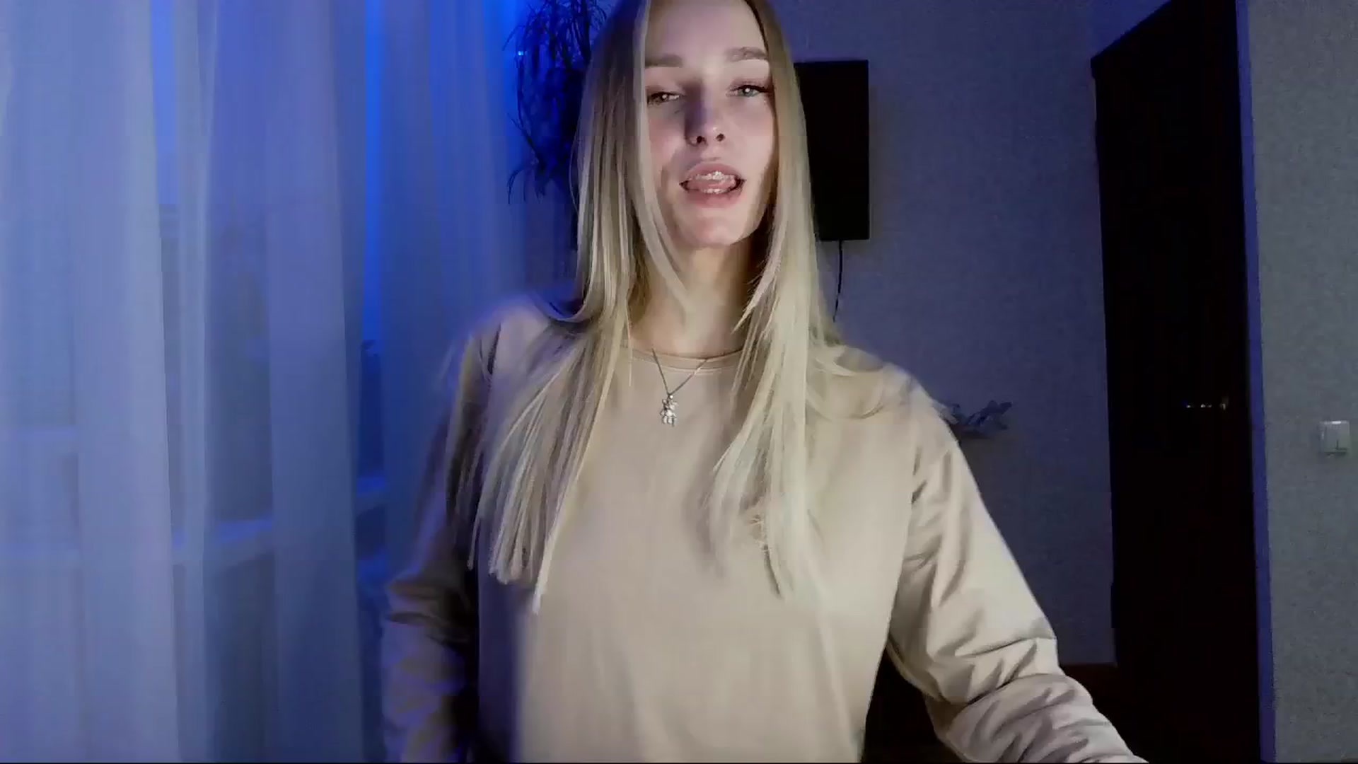Gallery image thumbnail from Milaa's myfreecams stream on, 11/08/2024, 14:07 image 9 of 20