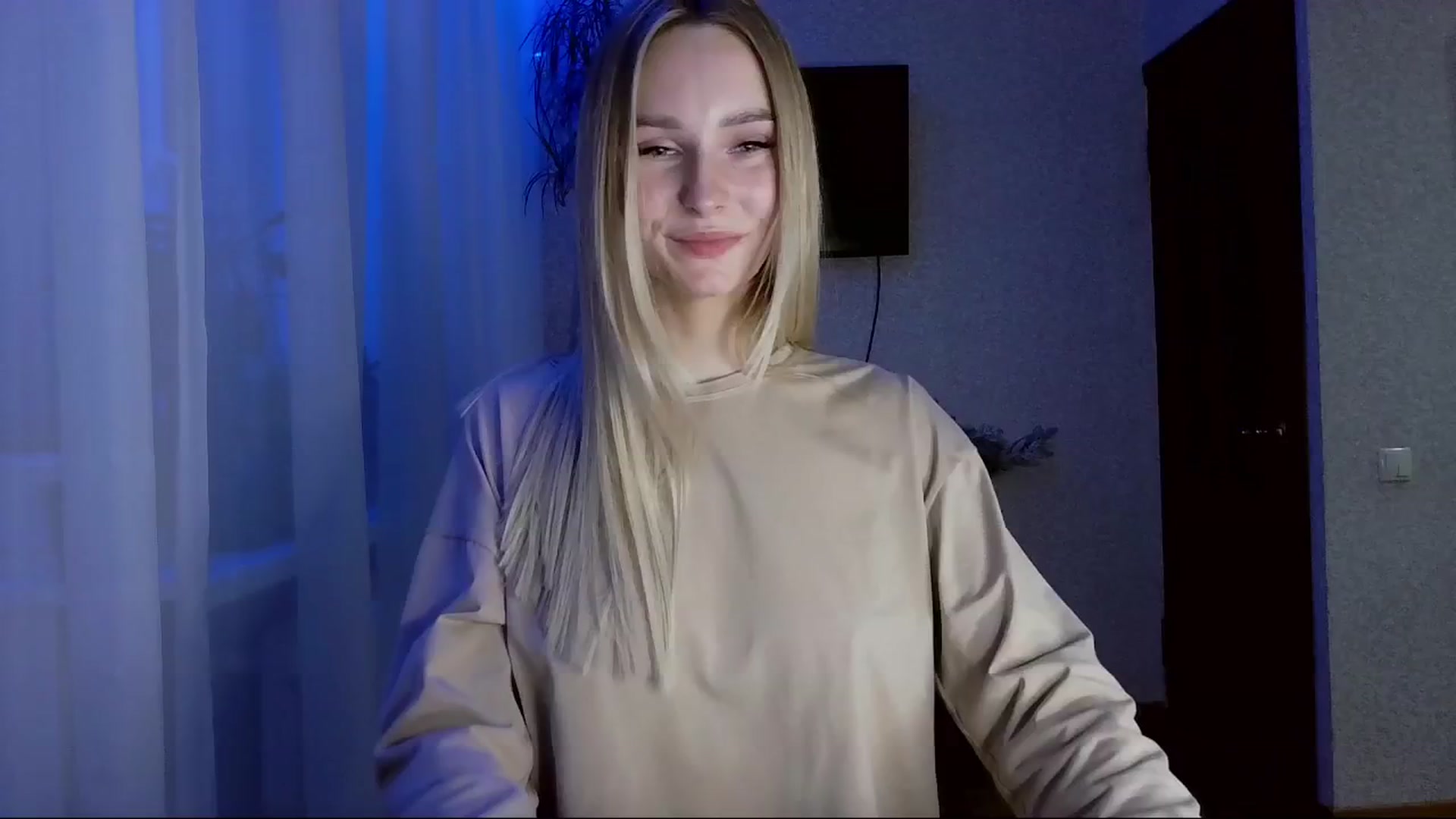 Gallery image thumbnail from Milaa's myfreecams stream on, 11/08/2024, 15:00 image 16 of 20