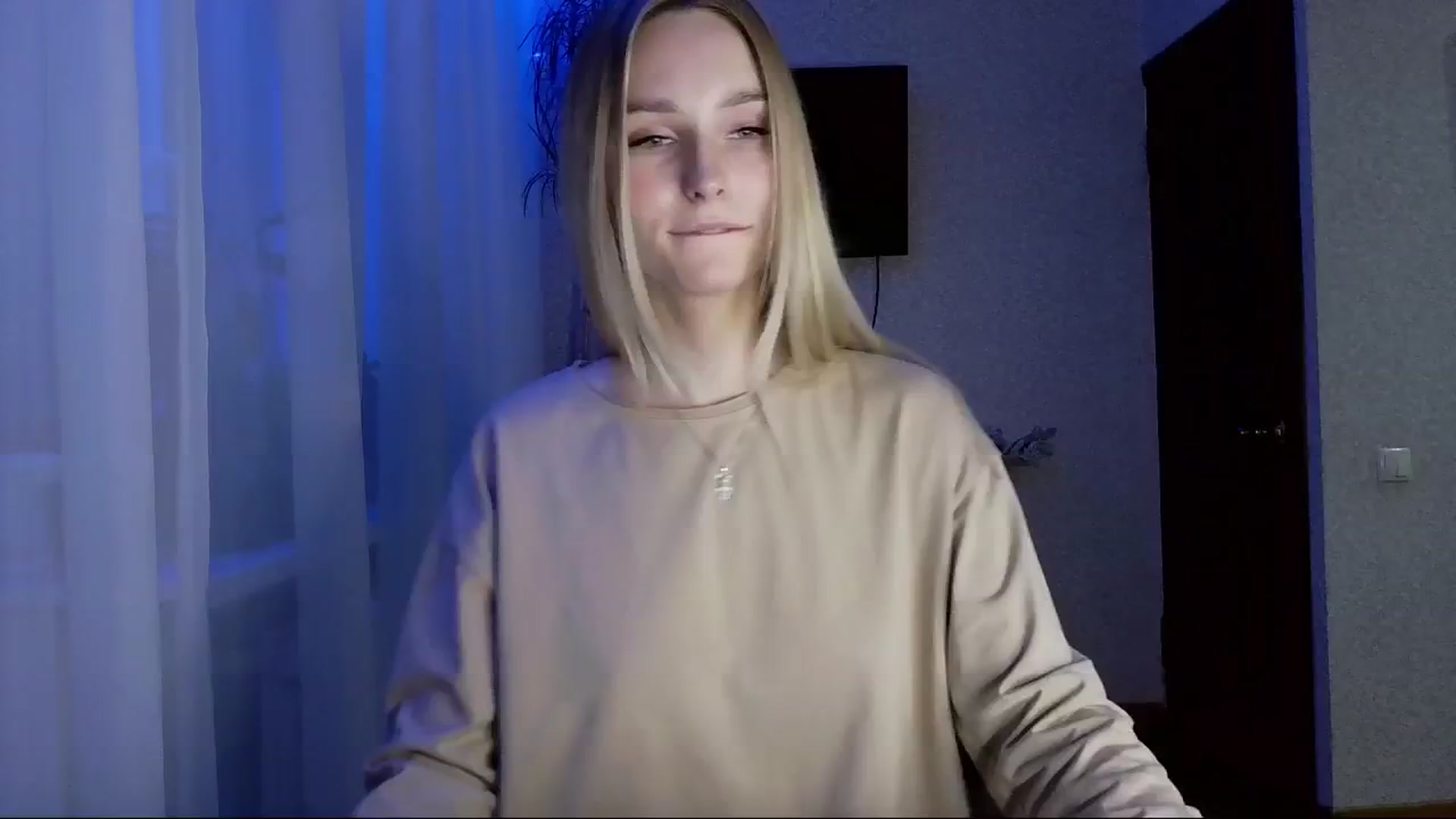 Gallery image thumbnail from Milaa's myfreecams stream on, 11/08/2024, 15:00 image 19 of 20