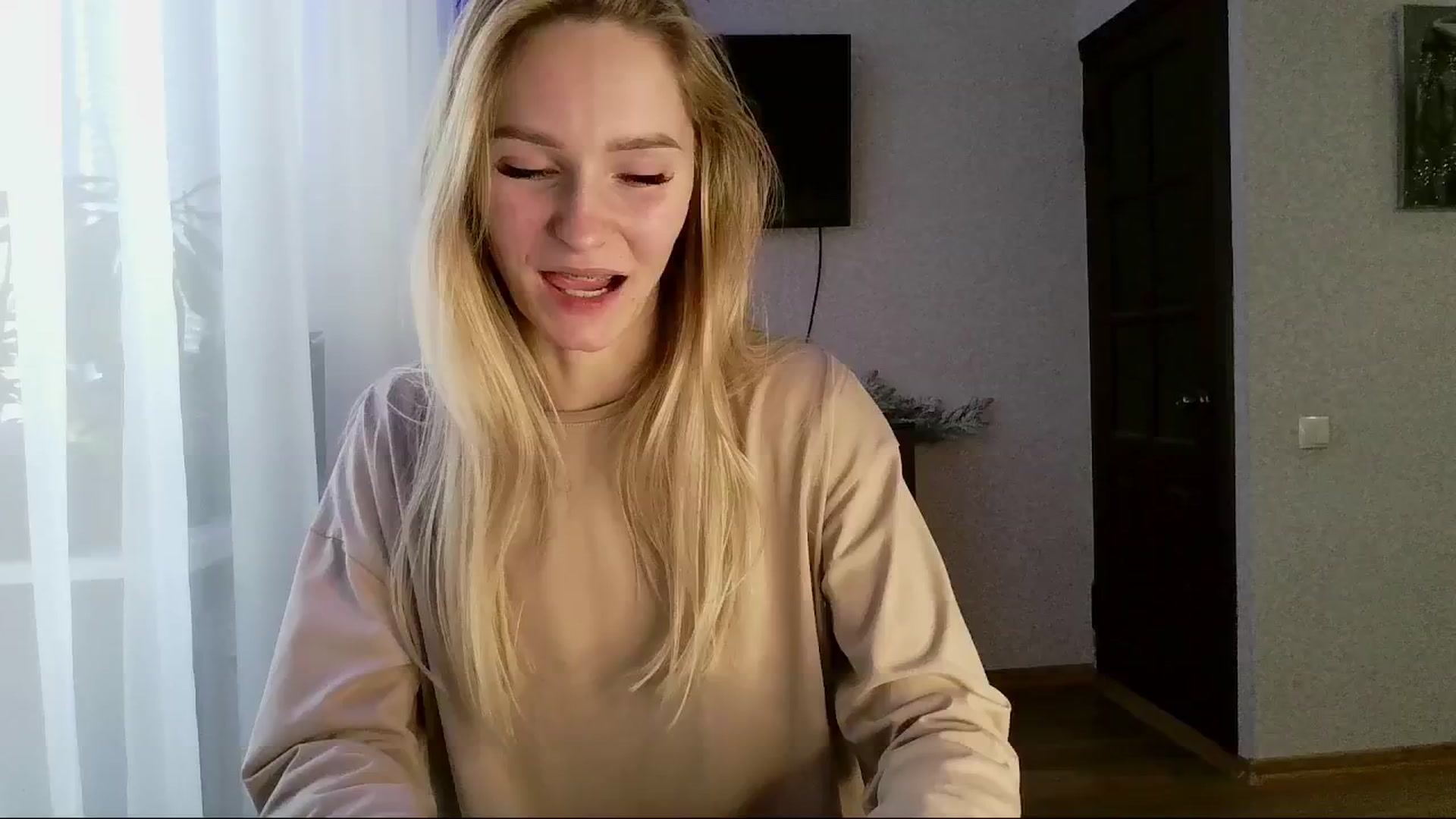 Gallery image thumbnail from Milaa's myfreecams stream on, 11/12/2024, 08:08 image 17 of 20