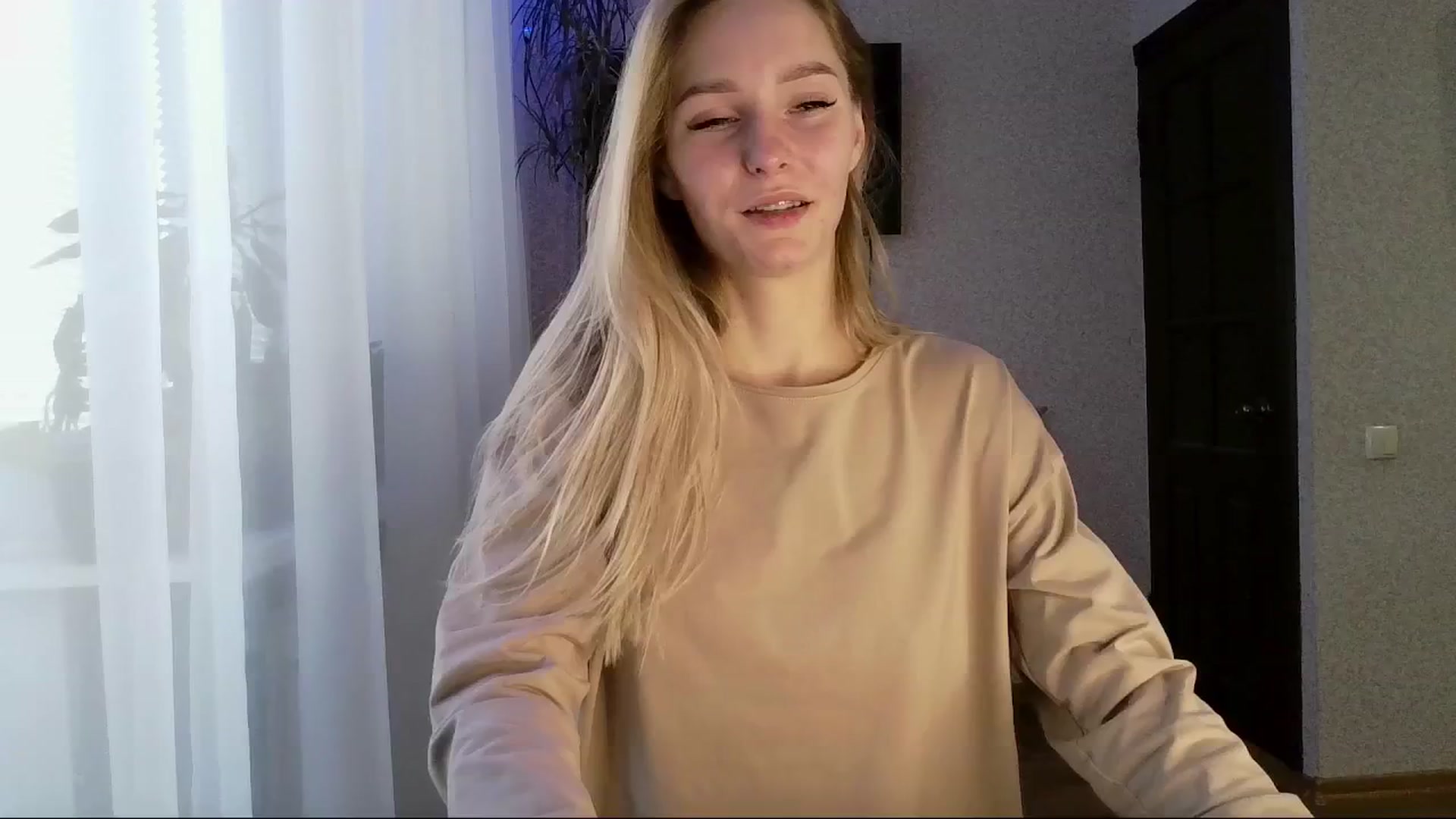 Gallery image thumbnail from Milaa's myfreecams stream on, 11/12/2024, 08:08 image 10 of 20
