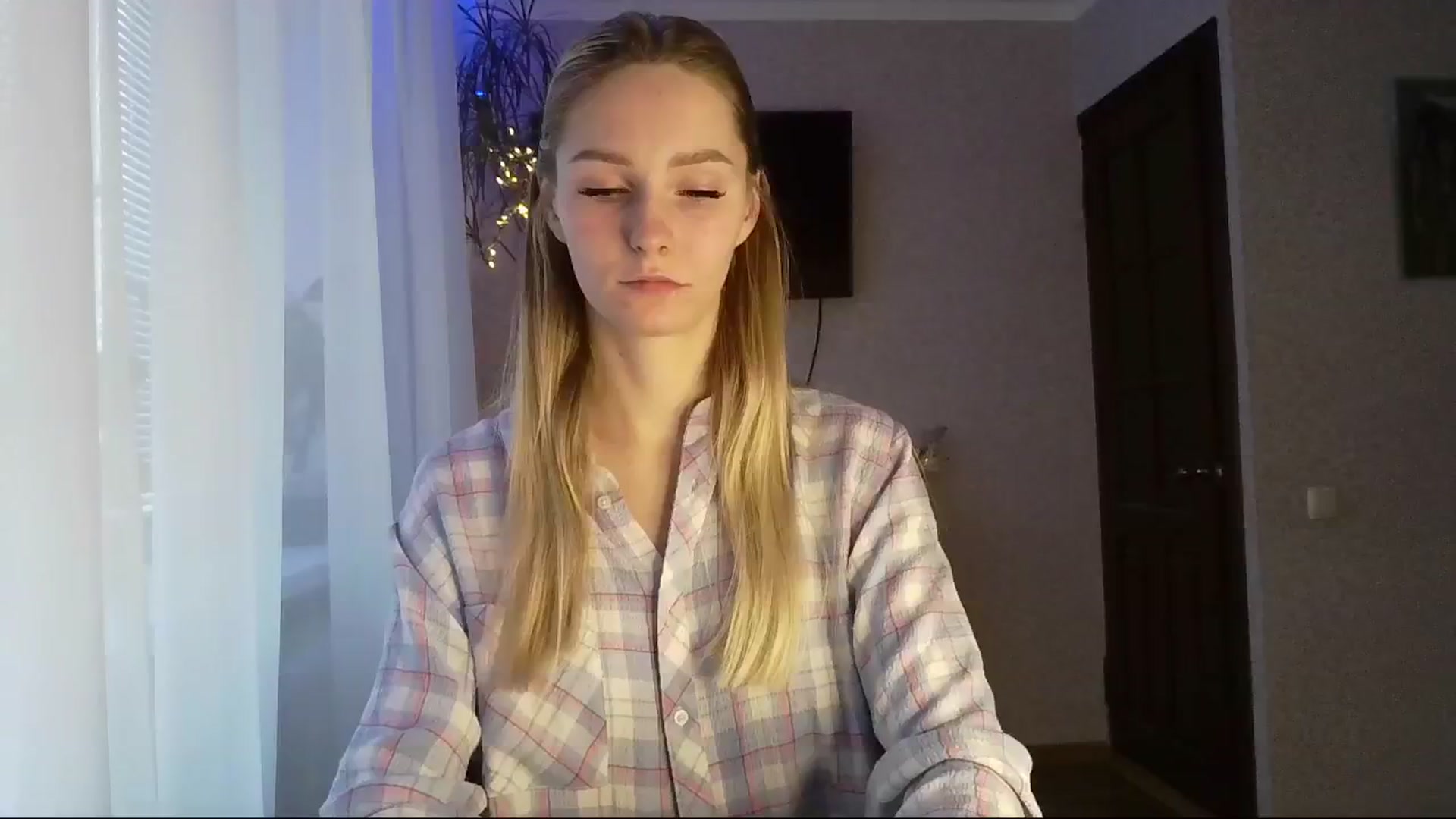 Gallery image thumbnail from Milaa's myfreecams stream on, 12/05/2024, 08:53 image 3 of 20