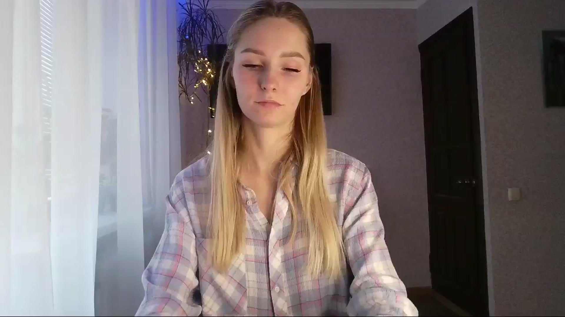 Gallery image thumbnail from Milaa's myfreecams stream on, 12/05/2024, 08:53 image 9 of 20