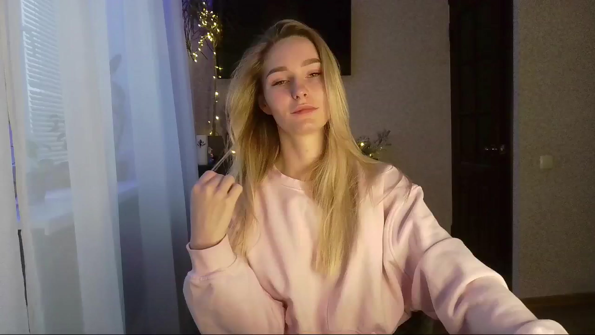 Gallery image thumbnail from Milaa's myfreecams stream on, 12/26/2024, 07:01 image 2 of 20