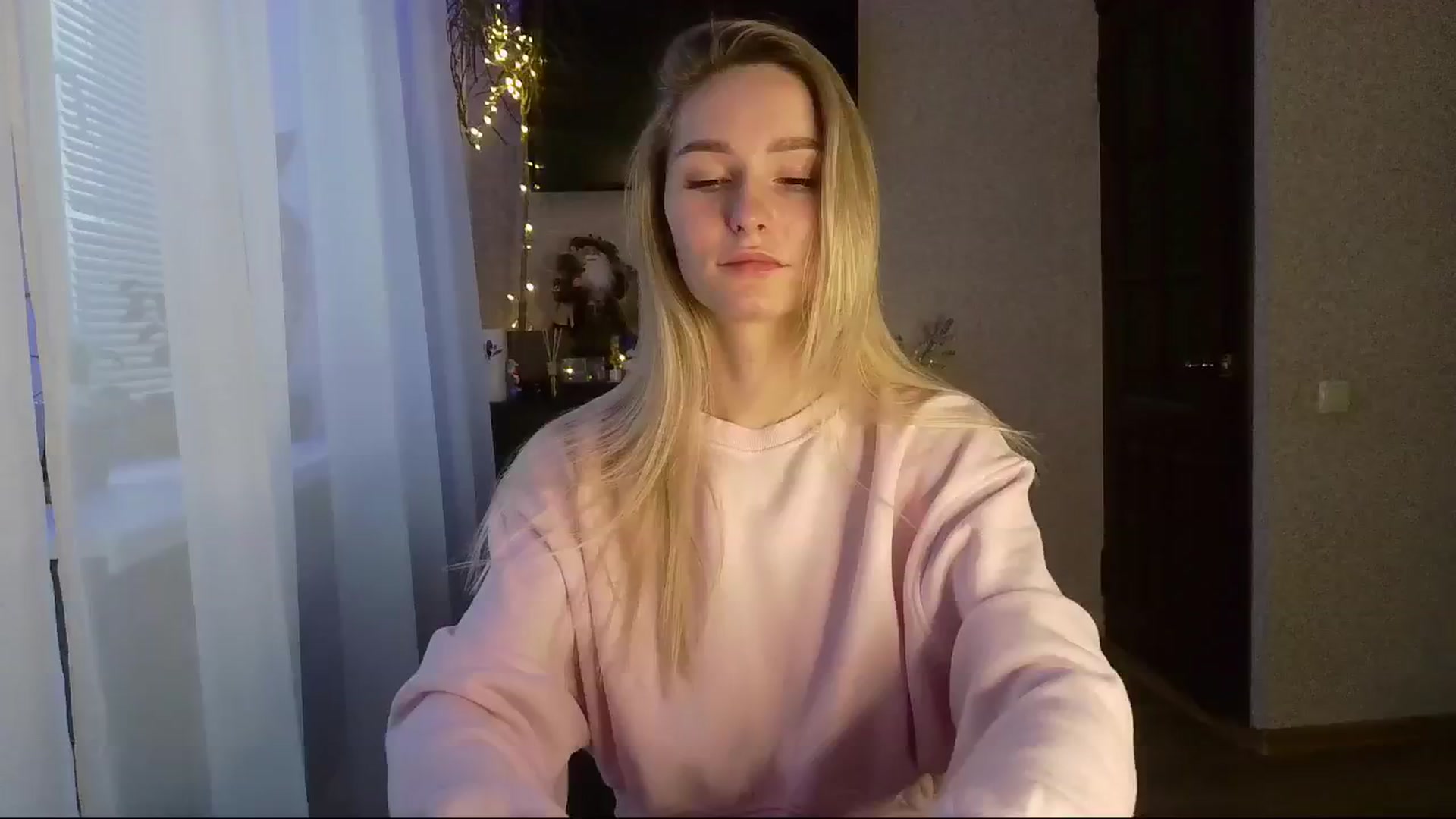 Gallery image thumbnail from Milaa's myfreecams stream on, 12/26/2024, 07:01 image 12 of 20