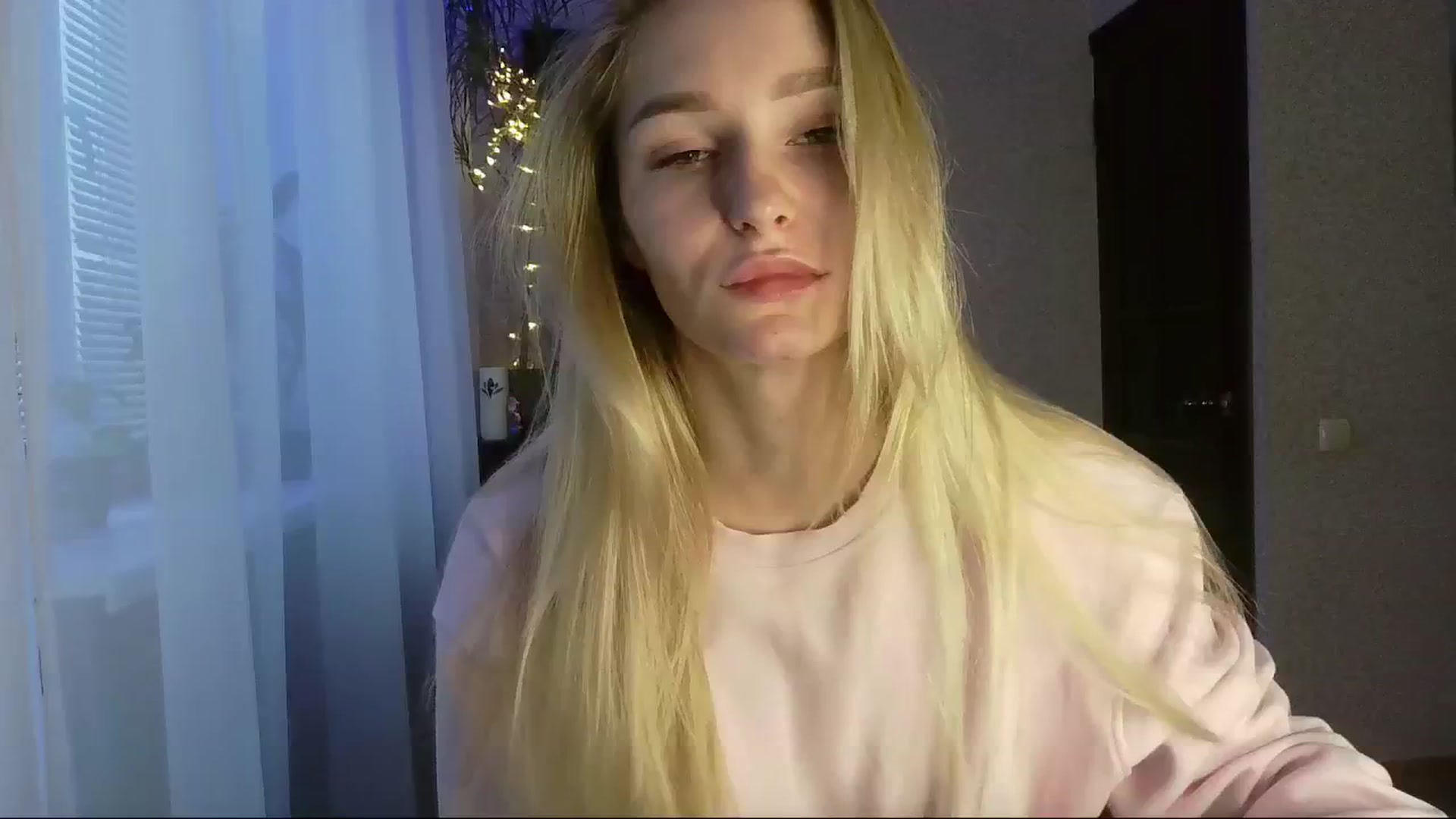 Gallery image thumbnail from Milaa's myfreecams stream on, 12/26/2024, 07:01 image 15 of 20