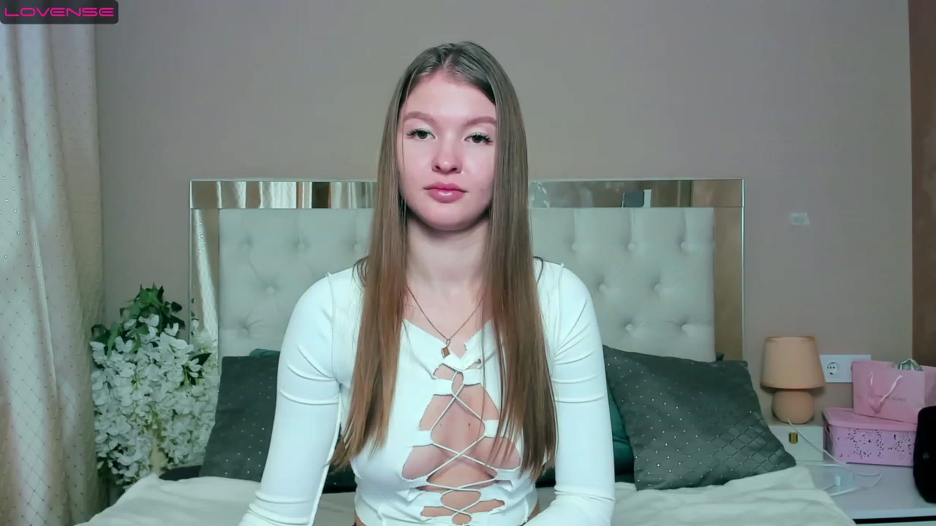 Gallery image thumbnail from MilaaHoot's myfreecams stream on, 03/01/2023, 12:16 image 18 of 20