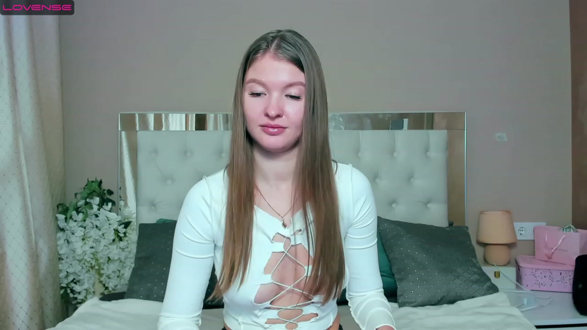Gallery image thumbnail from MilaaHoot's myfreecams stream on, 03/01/2023, 12:16 image 16 of 20