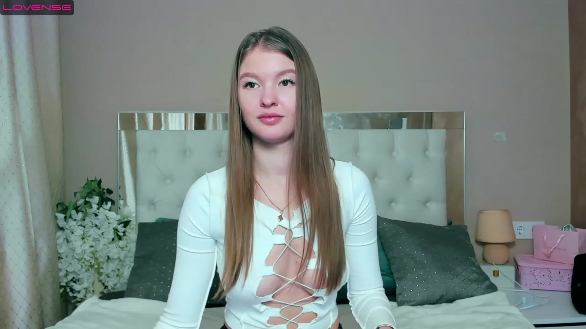 Gallery image thumbnail from MilaaHoot's myfreecams stream on, 03/01/2023, 12:16 image 14 of 20
