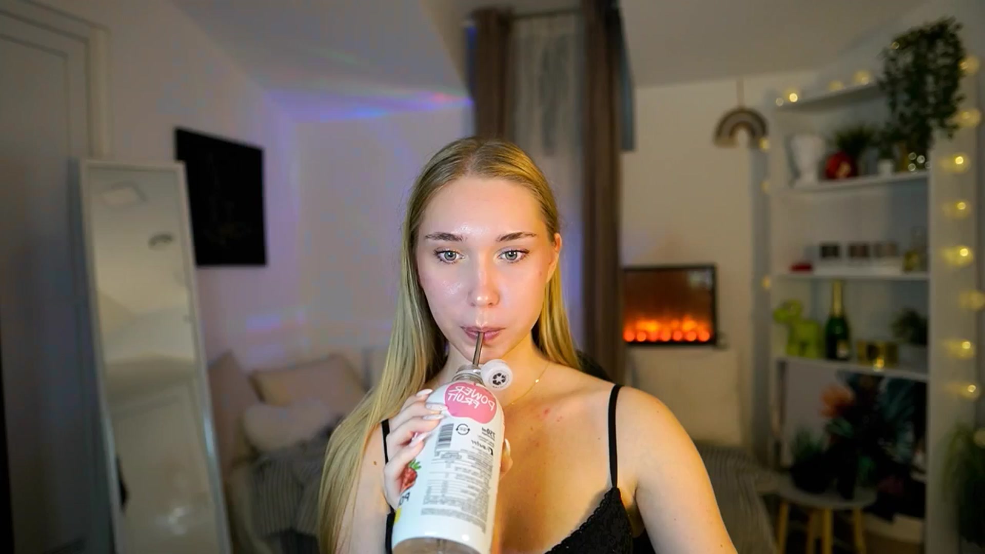 Gallery image thumbnail from Milabunny1's myfreecams stream on, 01/21/2026, 13:06 image 3 of 20