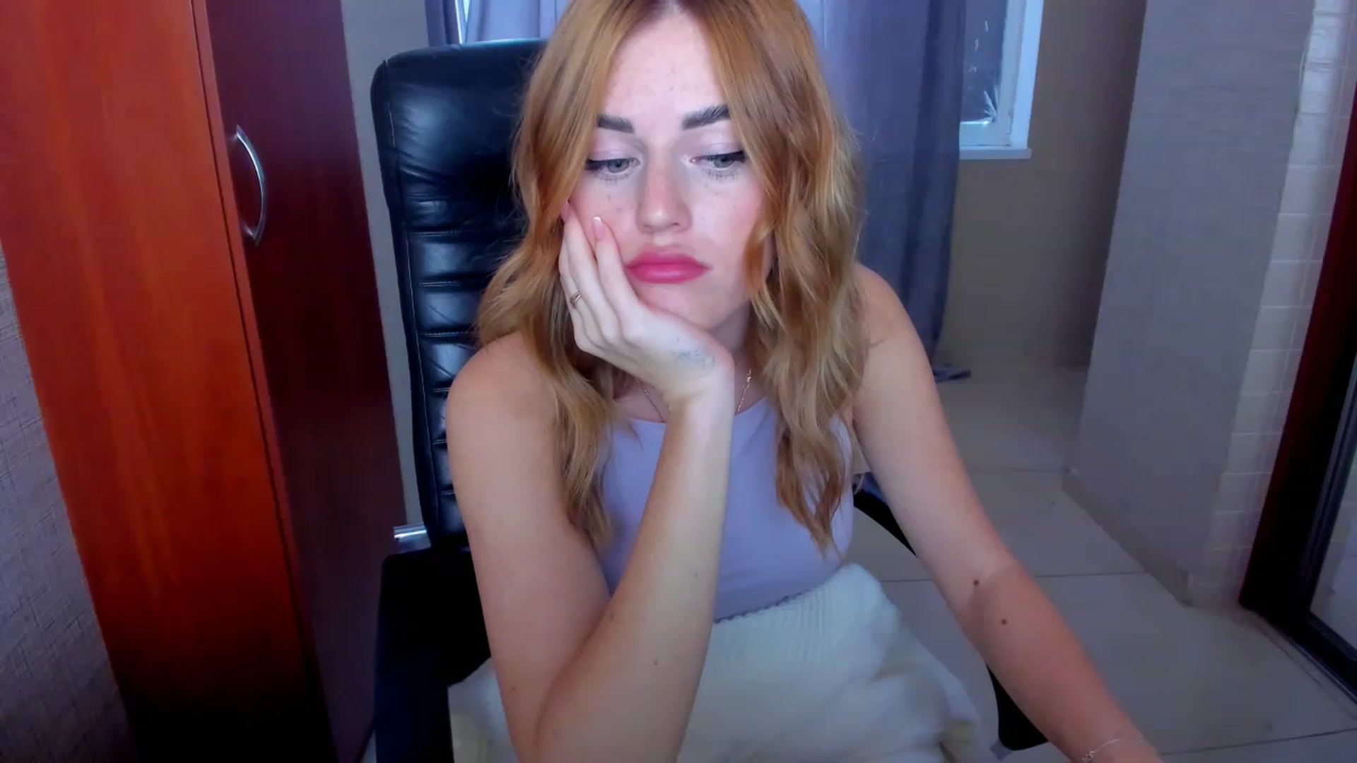Gallery image thumbnail from Milalils's myfreecams stream on, 11/16/2022, 08:33 image 4 of 20