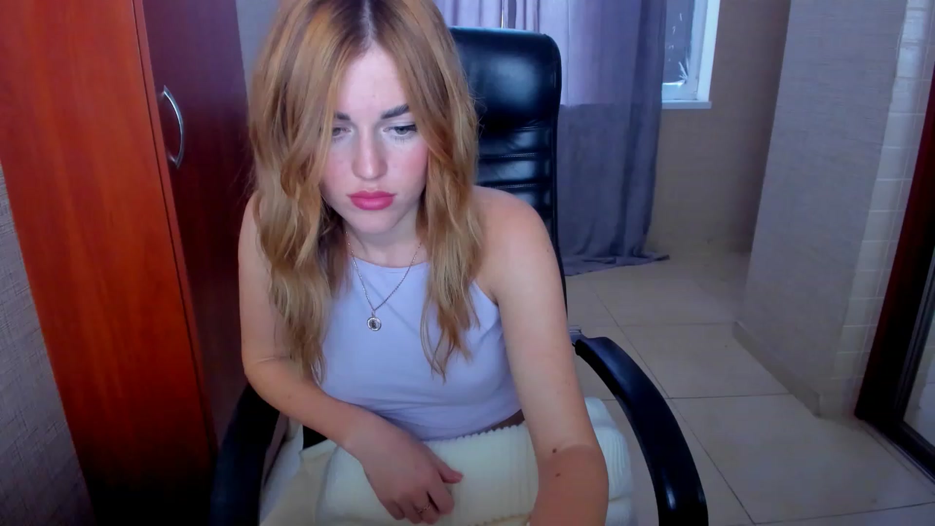 Gallery image thumbnail from Milalils's myfreecams stream on, 11/16/2022, 09:44 image 5 of 20