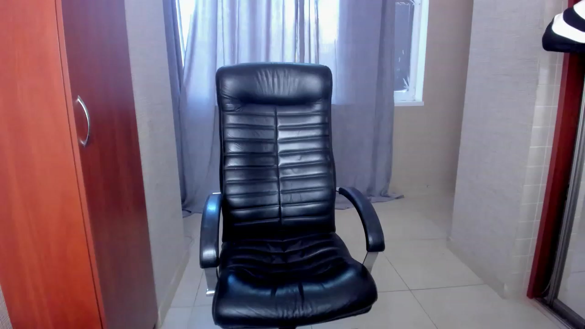 Gallery image thumbnail from Milalils's myfreecams stream on, 11/19/2022, 08:58 image 7 of 20