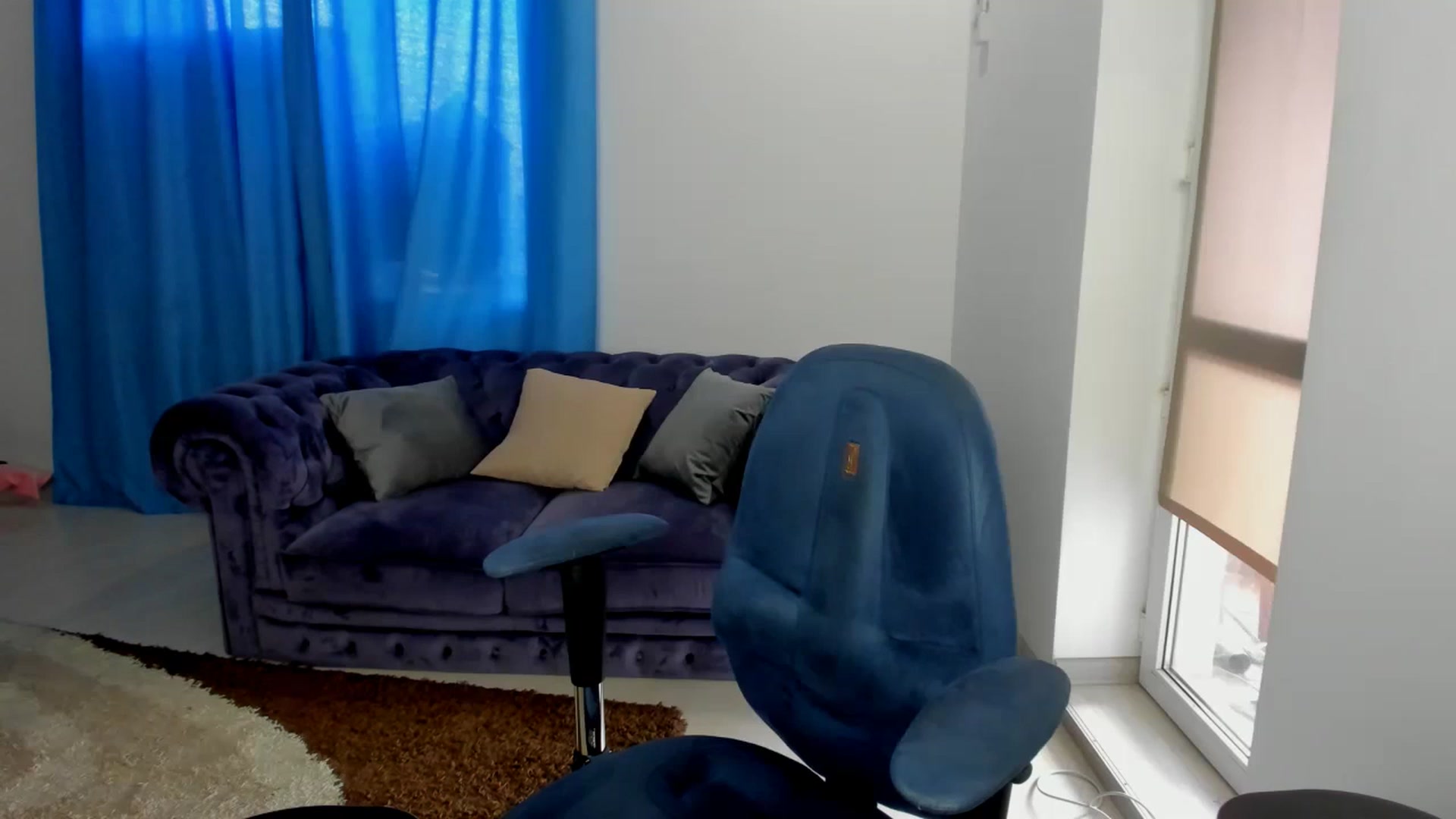 Gallery image thumbnail from Milalils's myfreecams stream on, 12/19/2022, 09:28 image 5 of 20