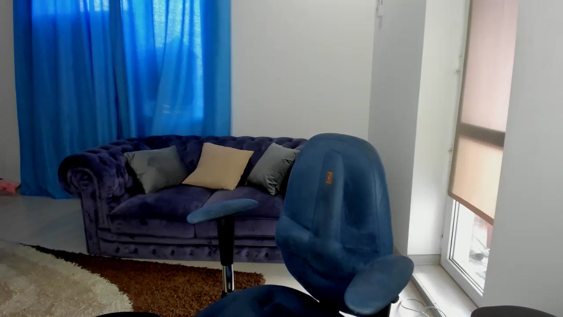 Gallery image thumbnail from Milalils's myfreecams stream on, 12/19/2022, 09:28 image 6 of 20