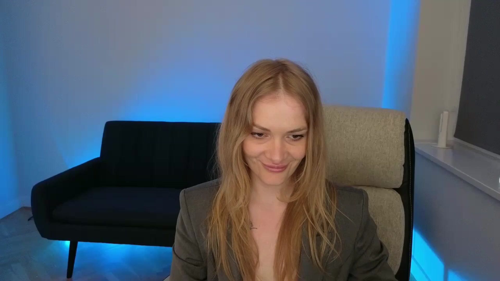 Gallery image thumbnail from MilanaFlame's myfreecams stream on, 05/27/2025, 19:29 image 1 of 20