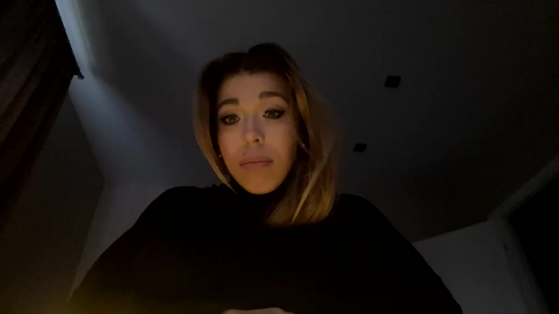 Gallery image thumbnail from MilanaGreen's myfreecams stream on, 11/26/2022, 13:10 image 8 of 20