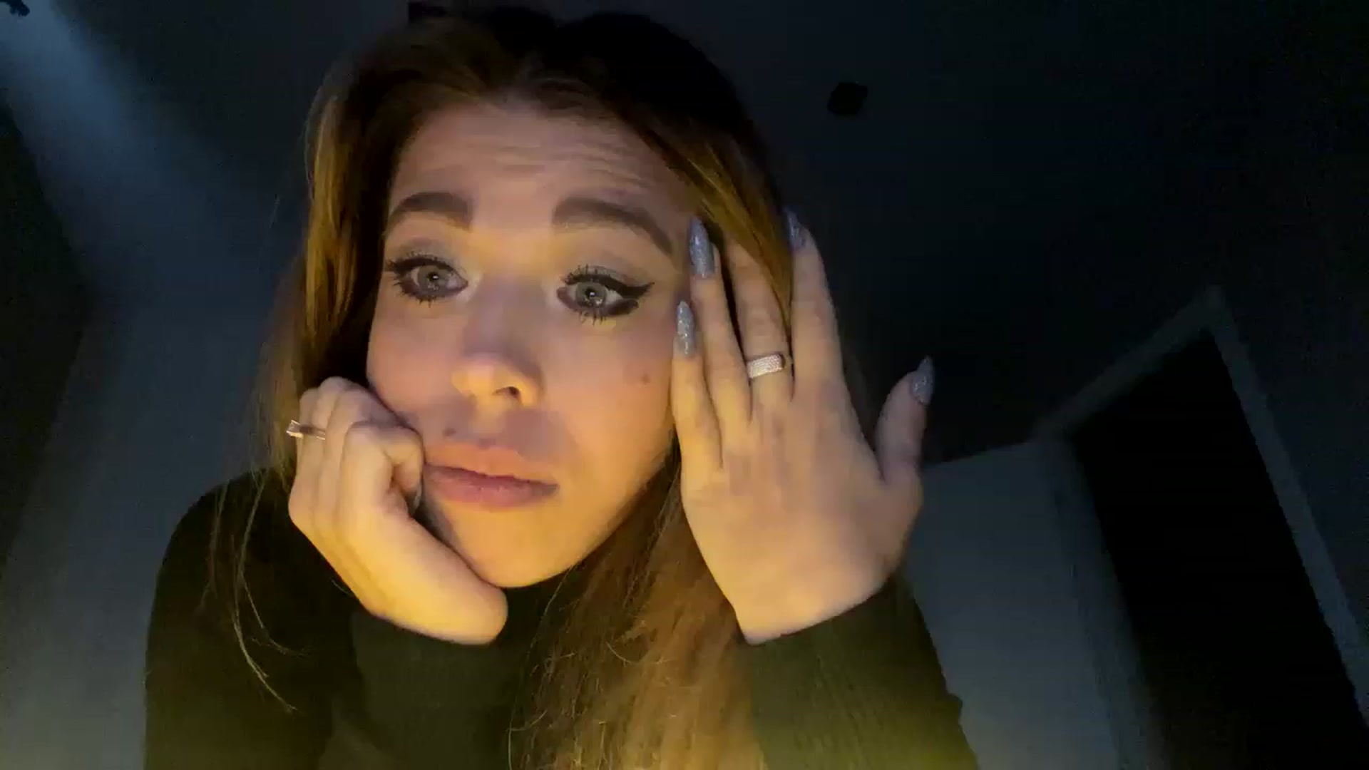 Gallery image thumbnail from MilanaGreen's myfreecams stream on, 11/26/2022, 13:10 image 15 of 20