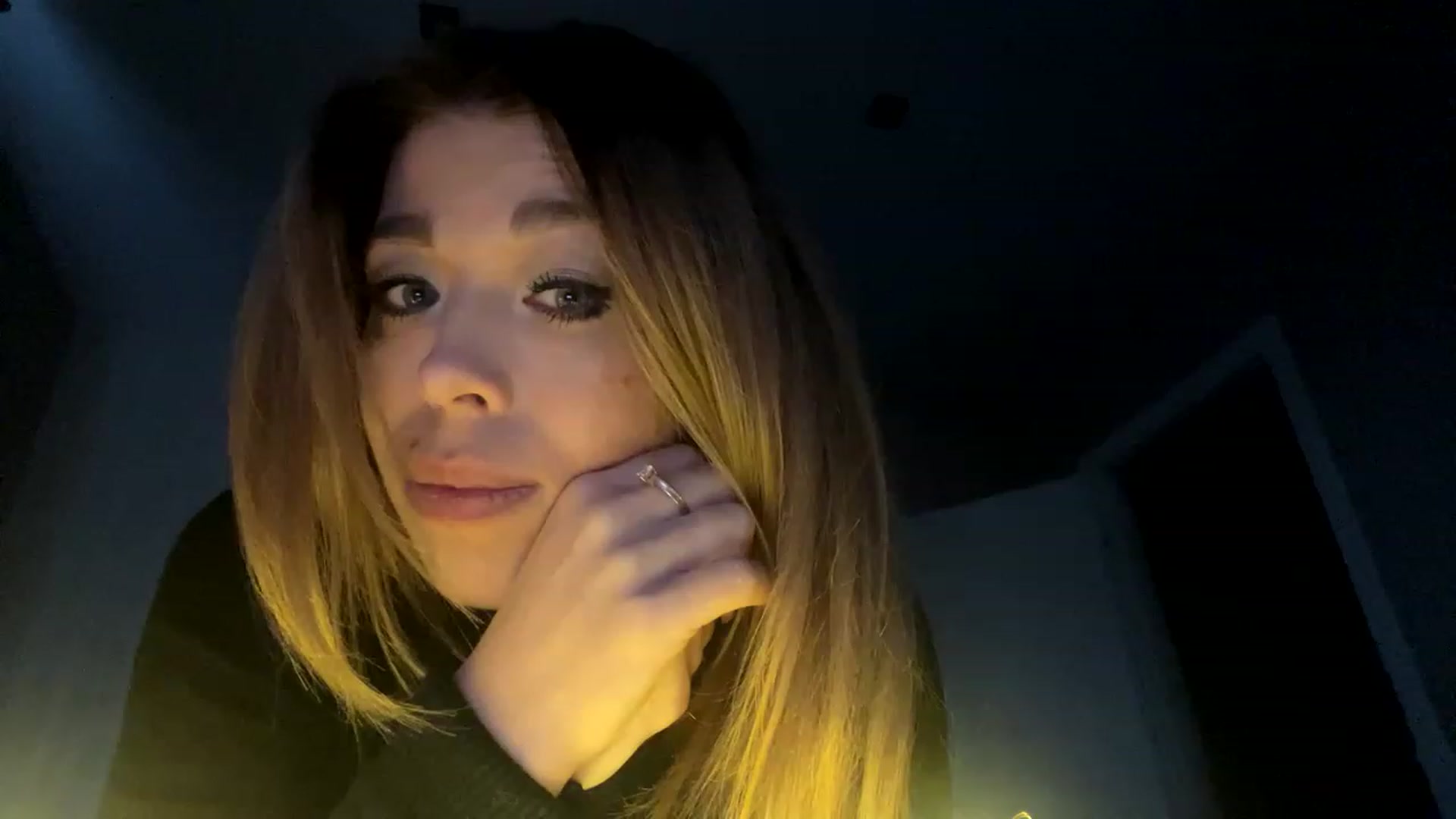 Gallery image thumbnail from MilanaGreen's myfreecams stream on, 11/26/2022, 13:10 image 19 of 20