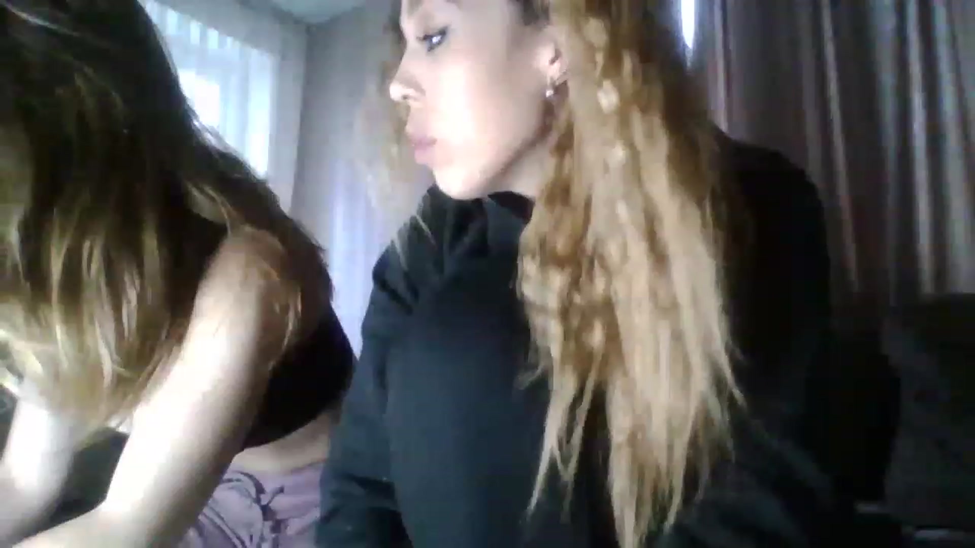 Gallery image thumbnail from MilanaGreen's myfreecams stream on, 11/27/2022, 11:20 image 19 of 20