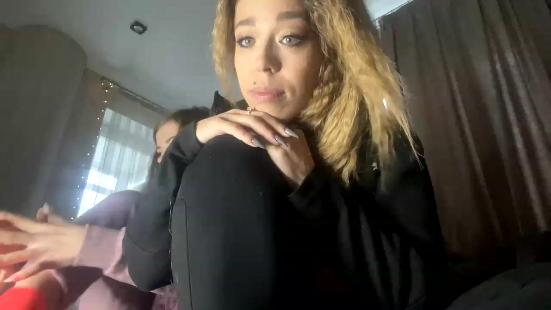Gallery image thumbnail from MilanaGreen's myfreecams stream on, 11/27/2022, 12:31 image 3 of 20