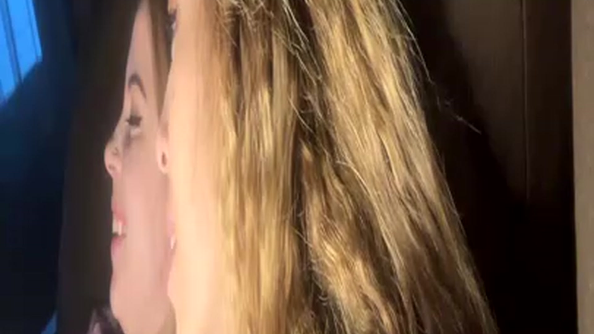 Gallery image thumbnail from MilanaGreen's myfreecams stream on, 11/27/2022, 13:31 image 19 of 20