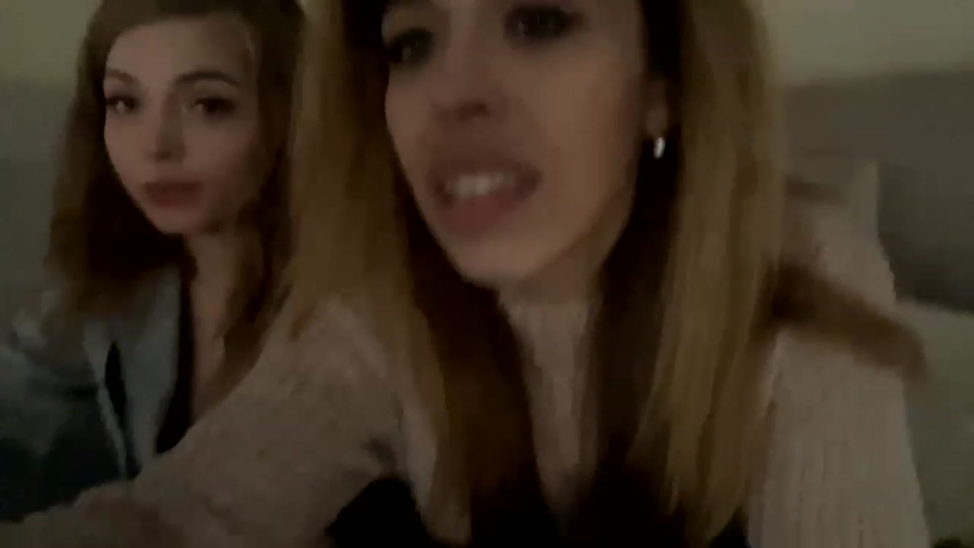 Gallery image thumbnail from MilanaGreen's myfreecams stream on, 11/28/2022, 12:20 image 19 of 20
