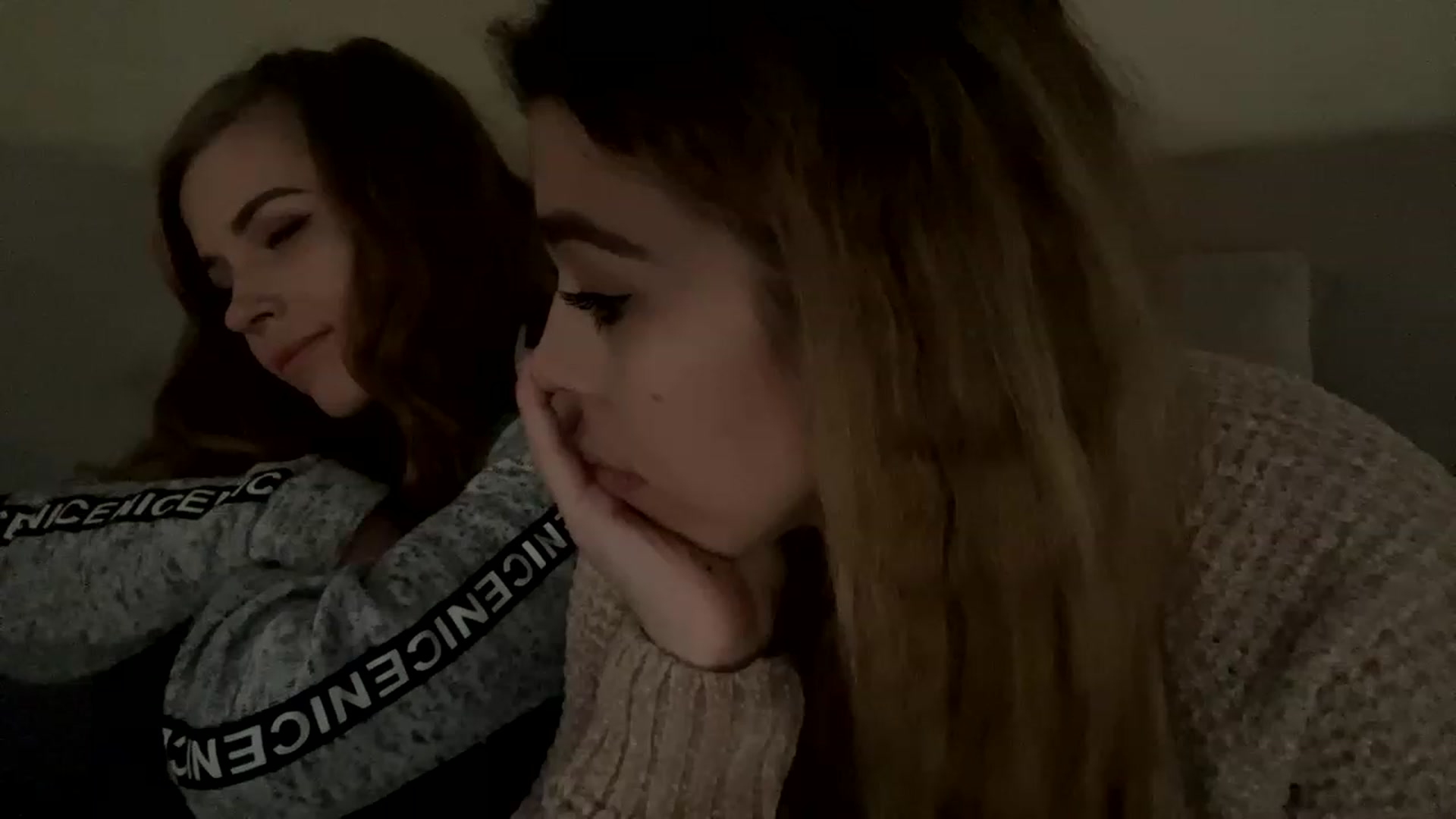 Gallery image thumbnail from MilanaGreen's myfreecams stream on, 11/28/2022, 12:20 image 8 of 20